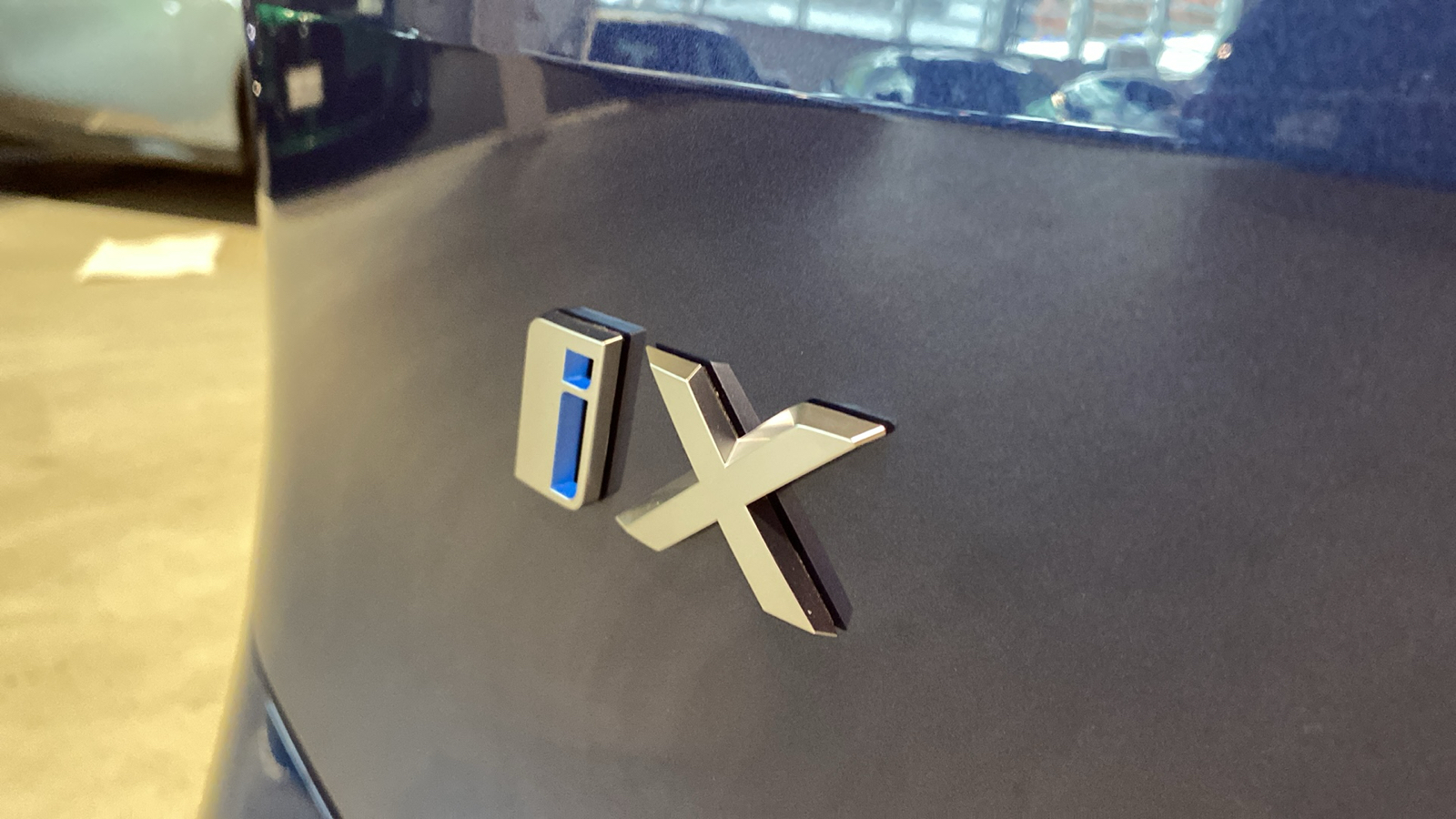 2025 BMW iX xDrive50 9