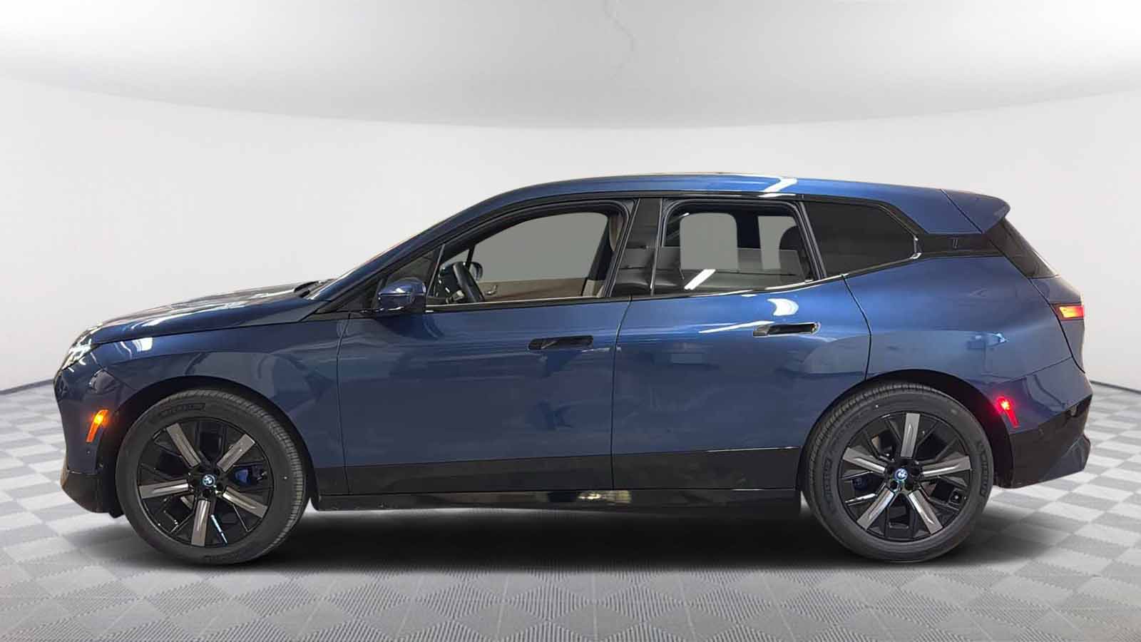 2025 BMW iX xDrive50 3