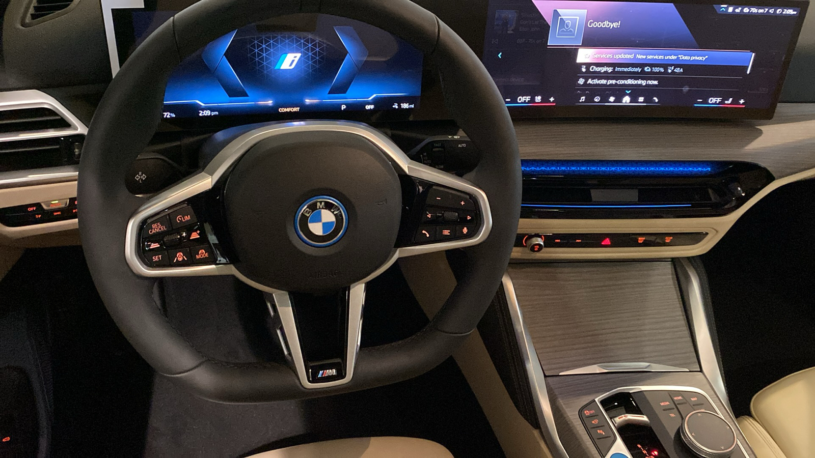 2025 BMW i4 eDrive40 24