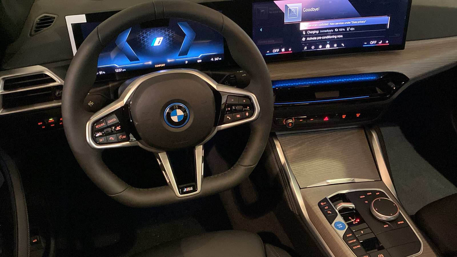 2025 BMW i4 xDrive40 24