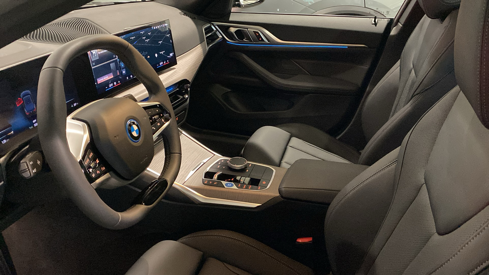 2025 BMW i4 xDrive40 6