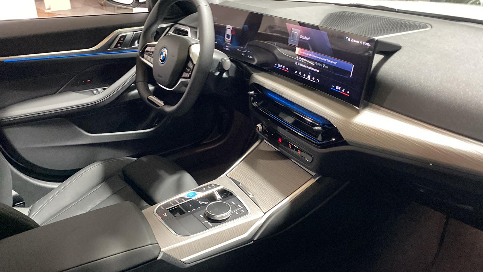 2025 BMW i4 xDrive40 34