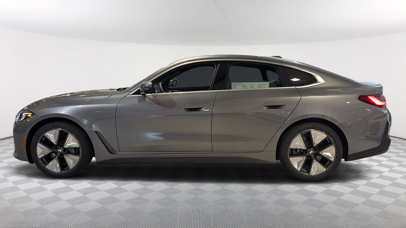 2025 BMW i4 eDrive40 3