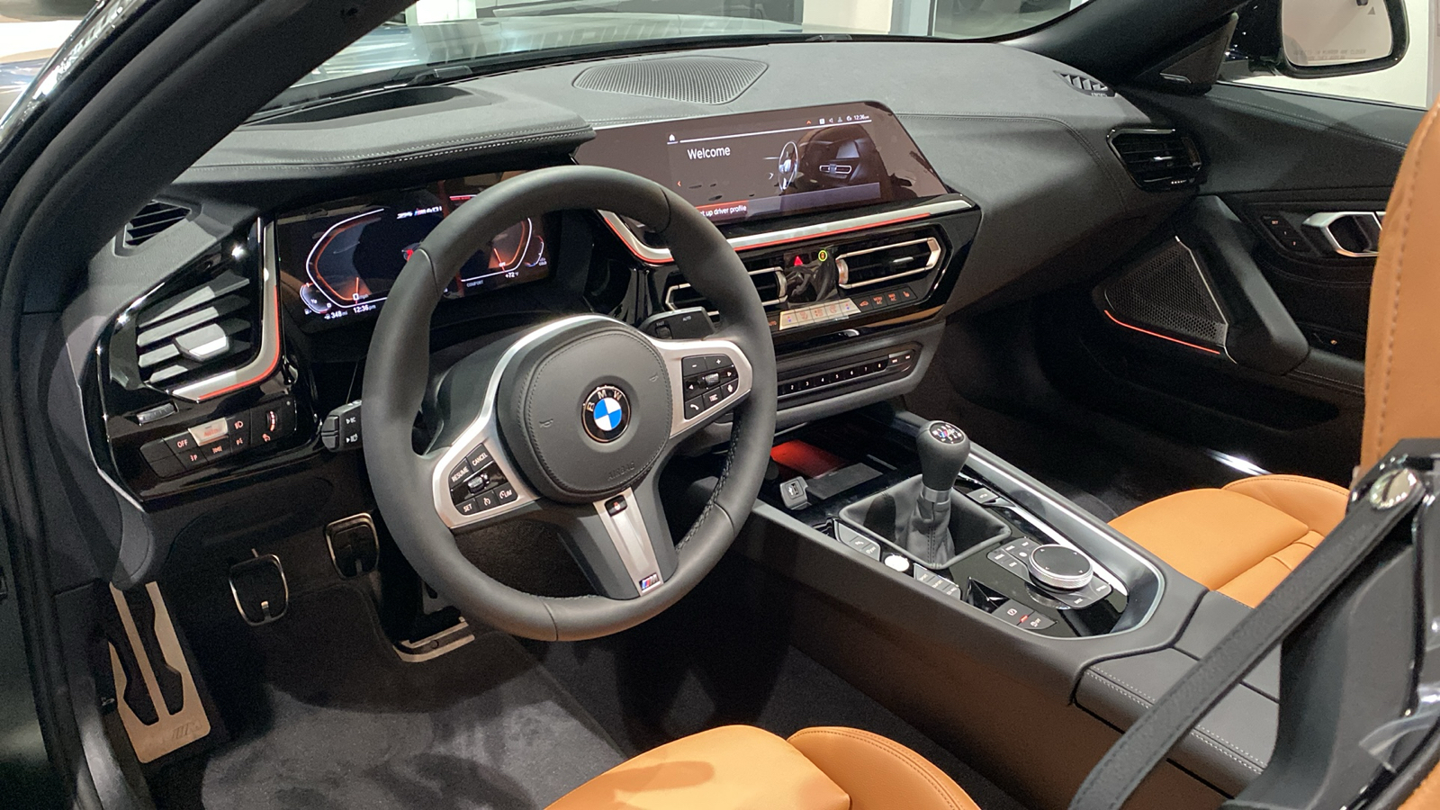 2025 BMW Z4 M40i 6