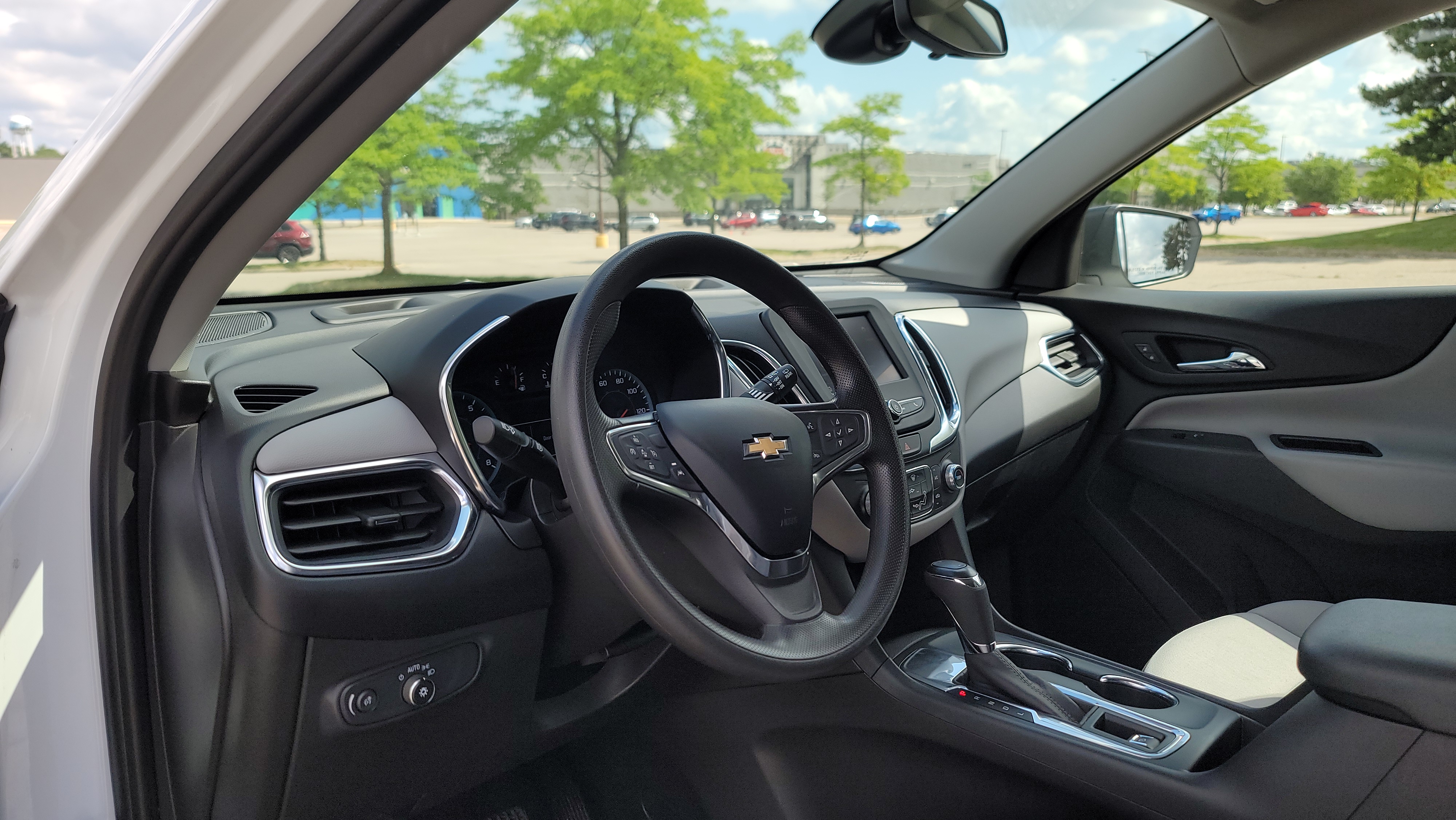 2021 Chevrolet Equinox LS 28