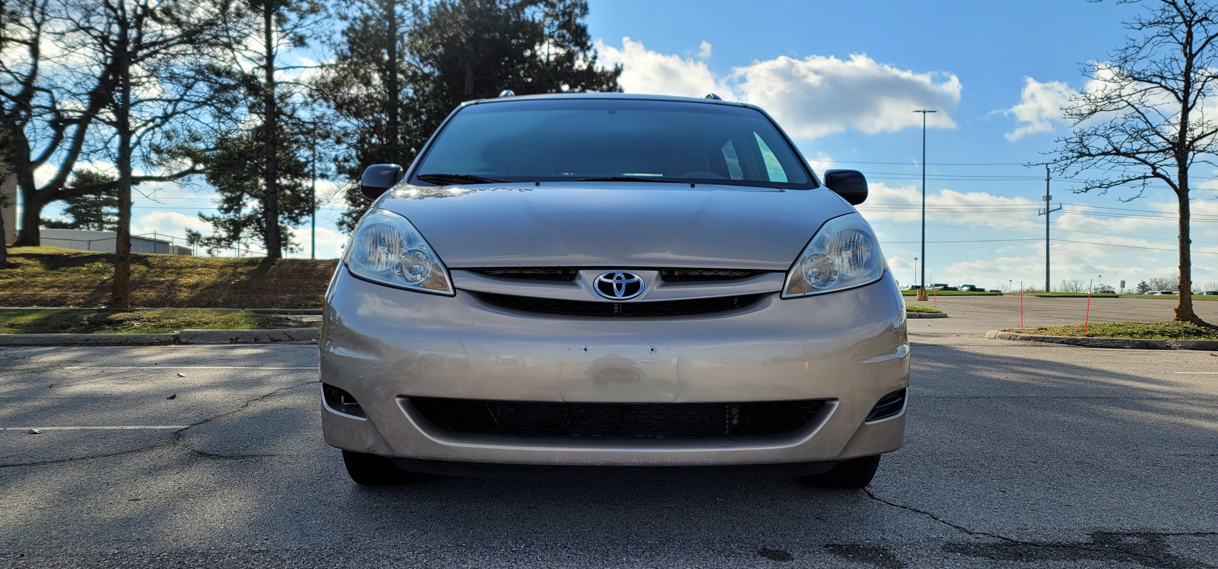 2009 Toyota Sienna LE 36