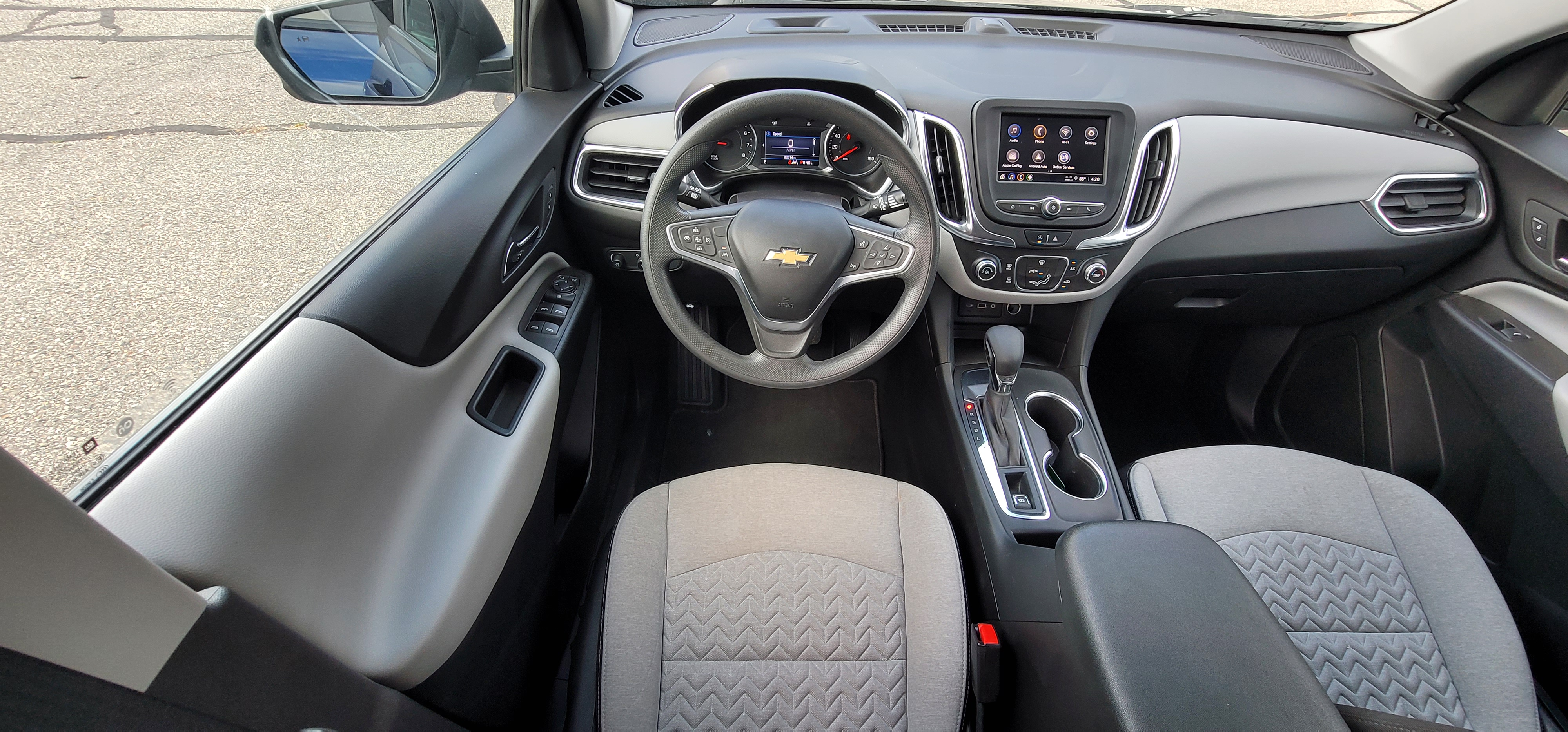 2022 Chevrolet Equinox LS 36