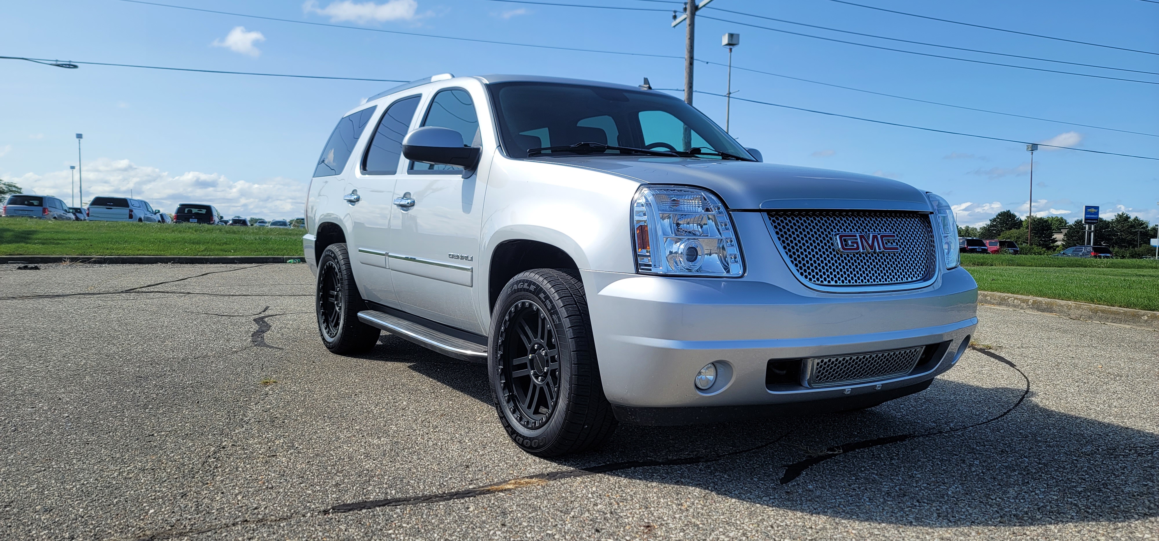 2013 GMC Yukon Denali 2