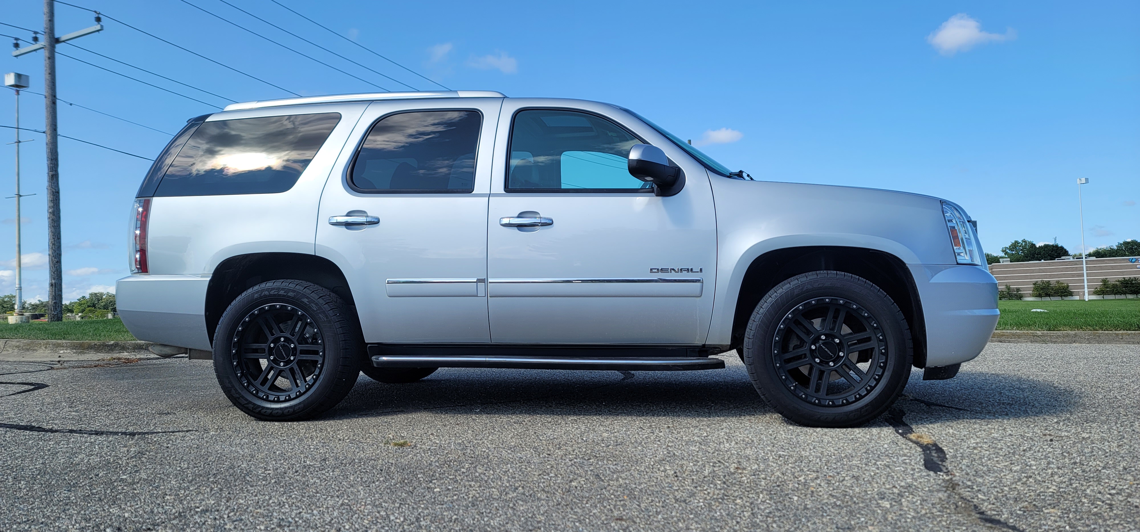 2013 GMC Yukon Denali 3