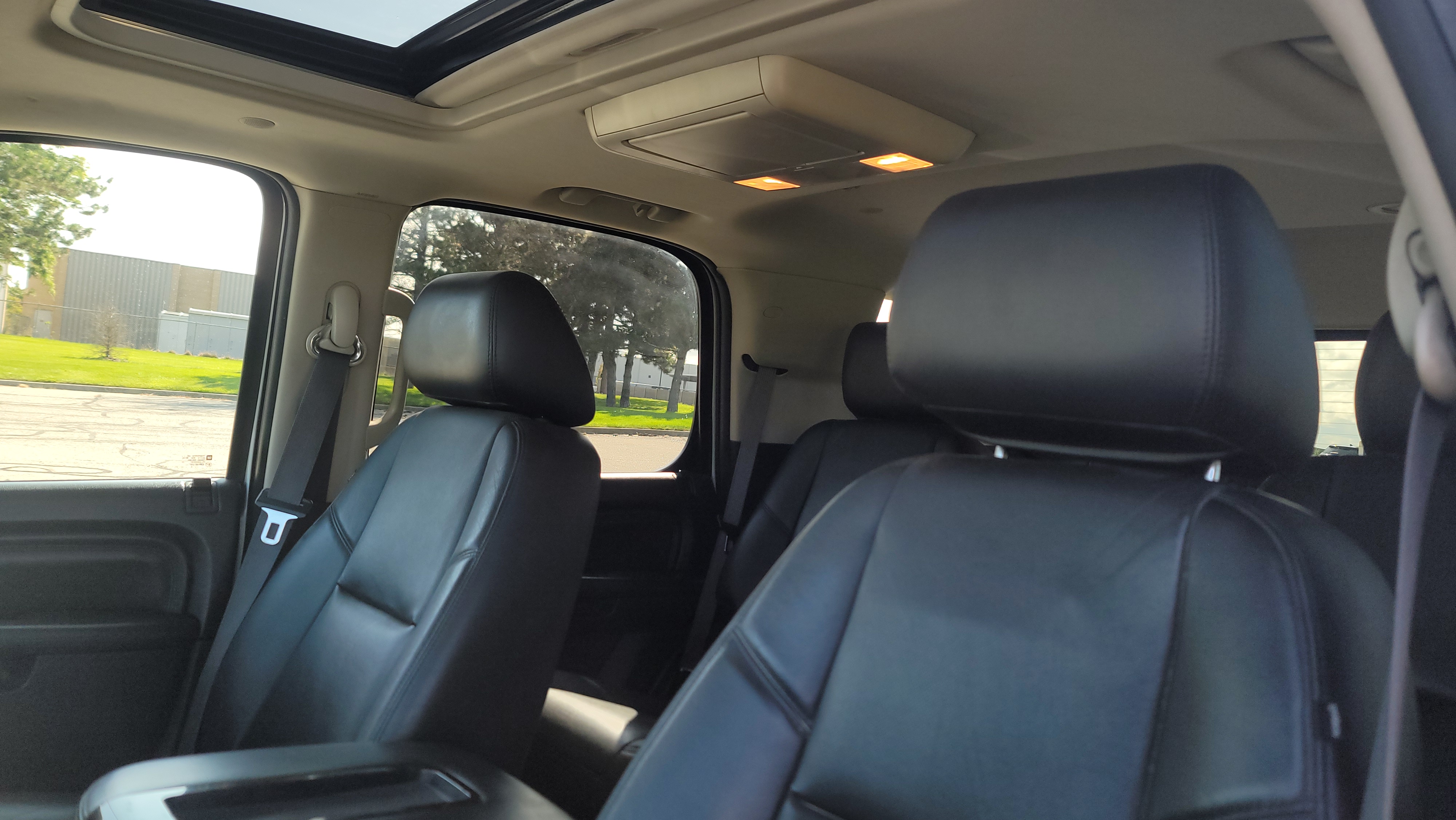 2013 GMC Yukon Denali 29