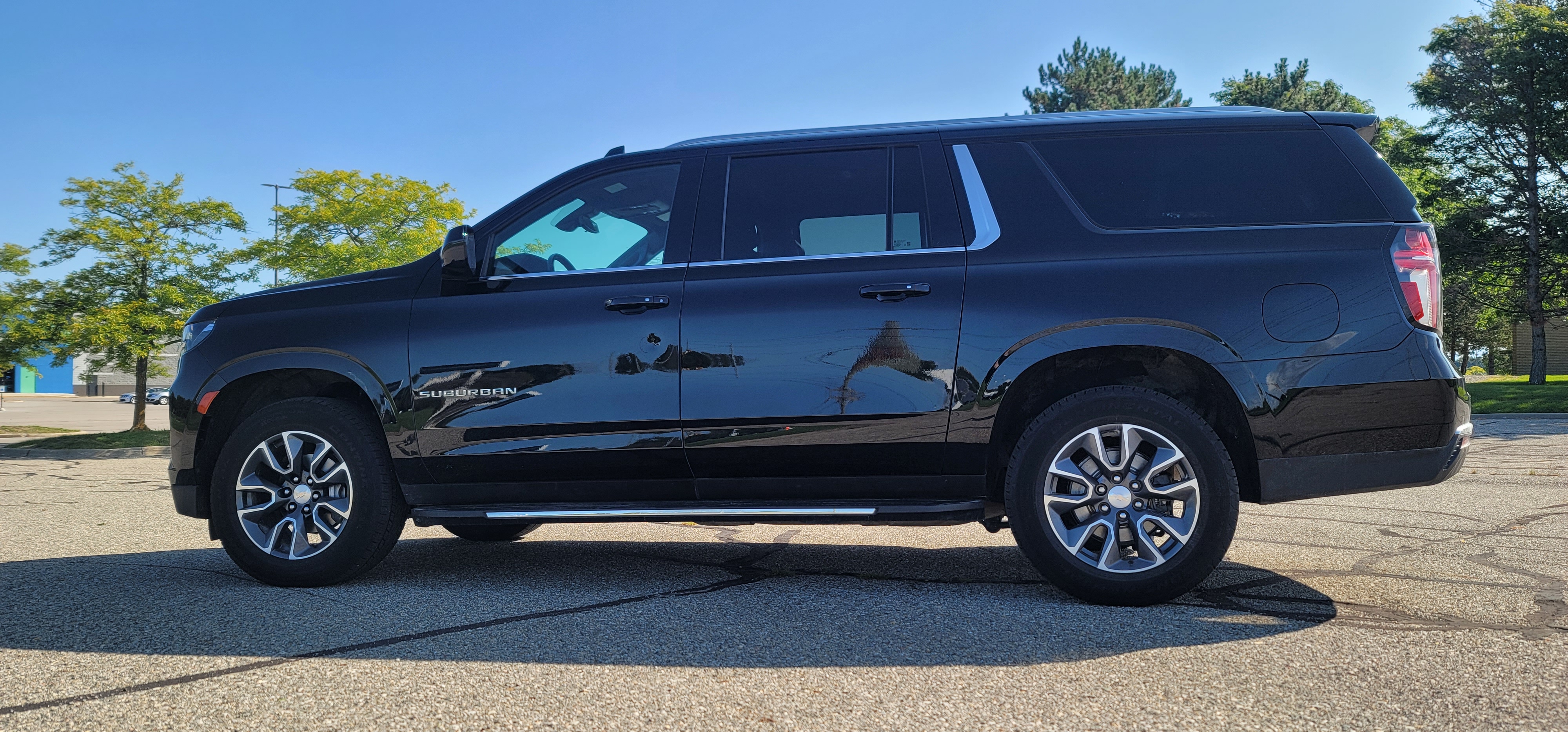 2021 Chevrolet Suburban LS 6