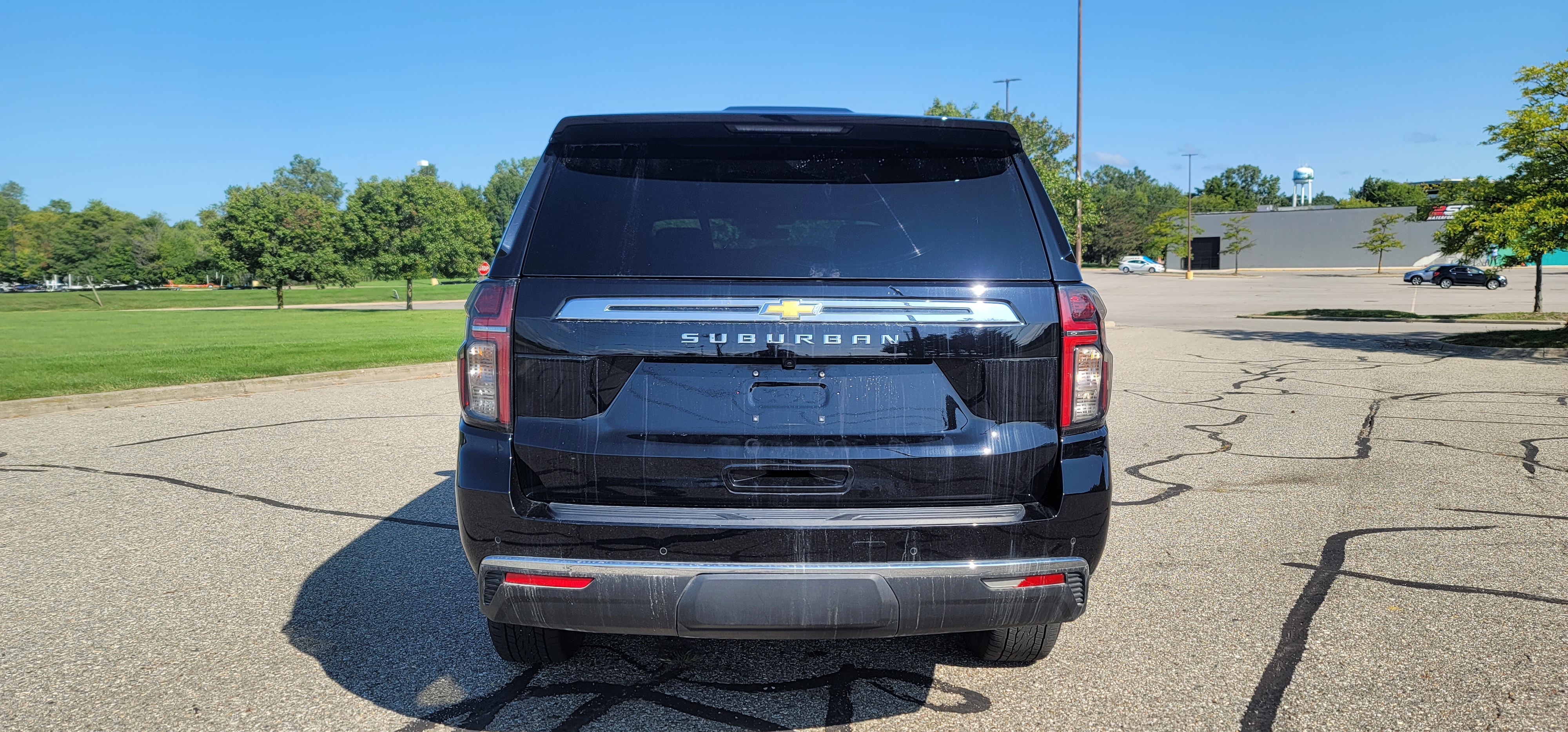 2021 Chevrolet Suburban LS 41