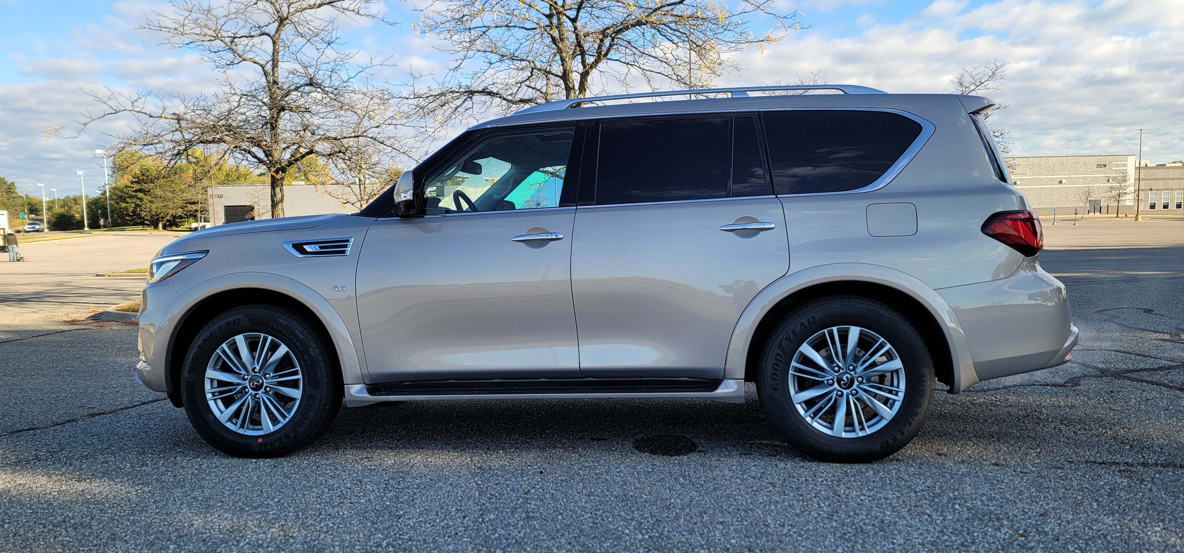 2019 INFINITI QX80 LUXE 6