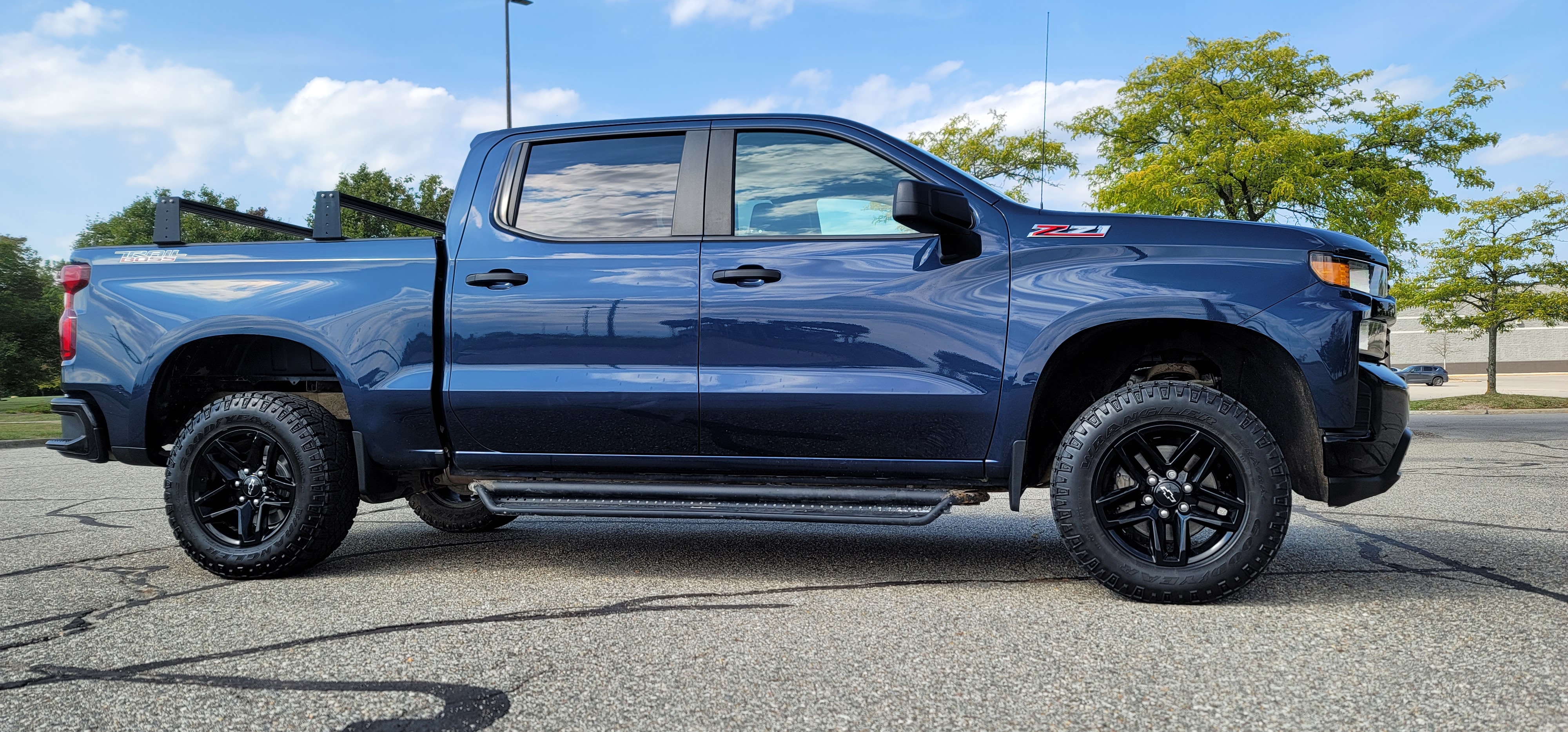 2021 Chevrolet Silverado 1500 Custom Trail Boss 3