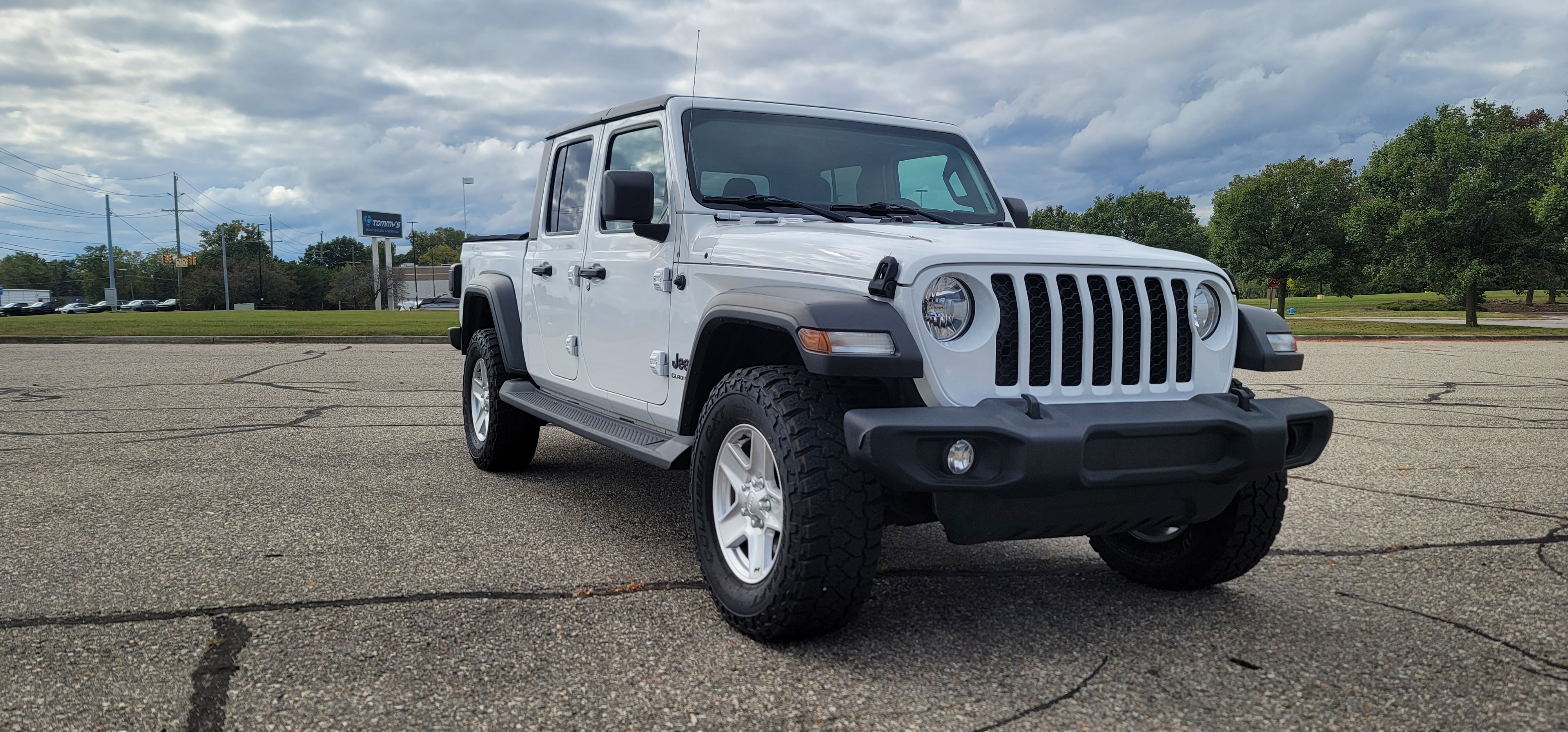 2020 Jeep Gladiator Sport 2