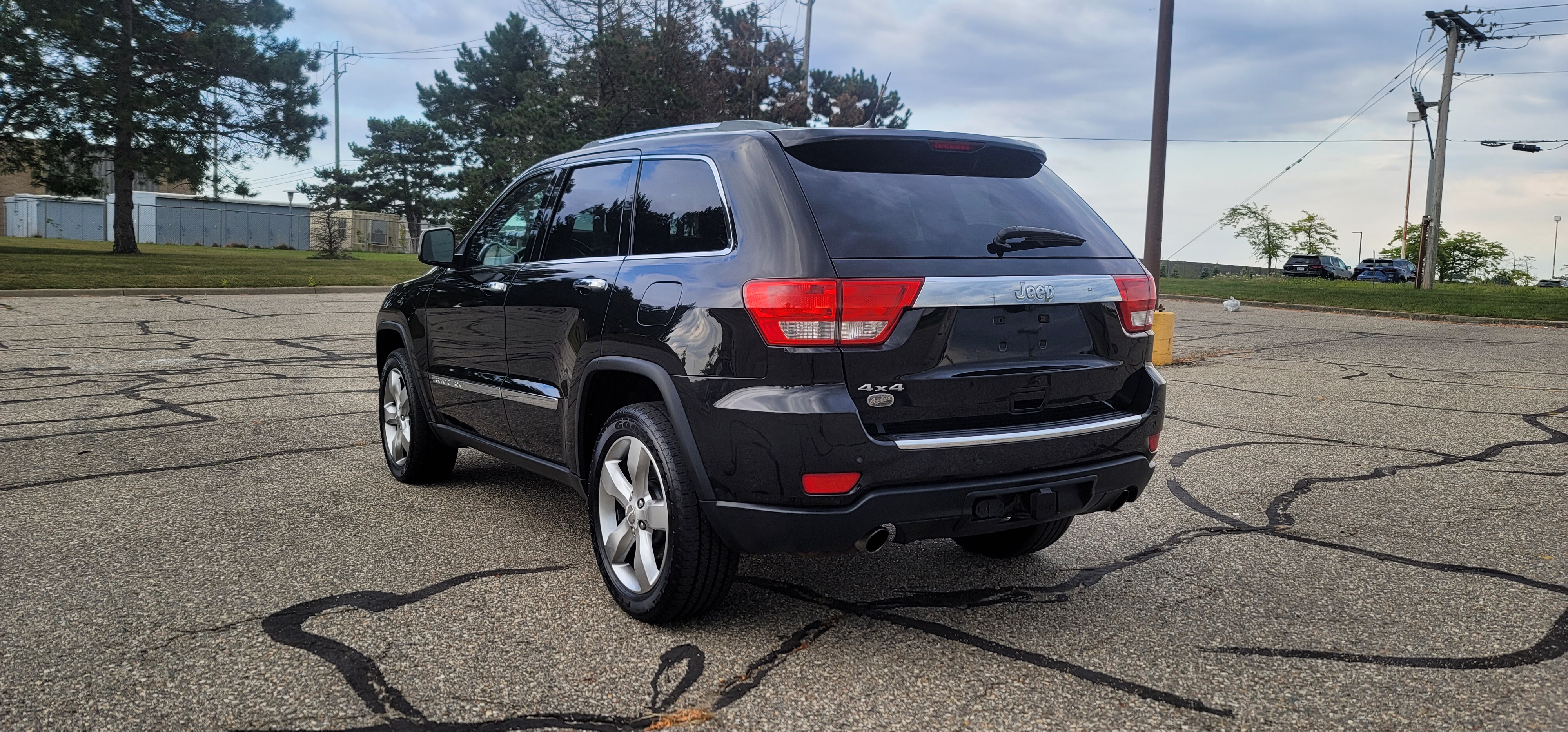 2011 Jeep Grand Cherokee Overland 5