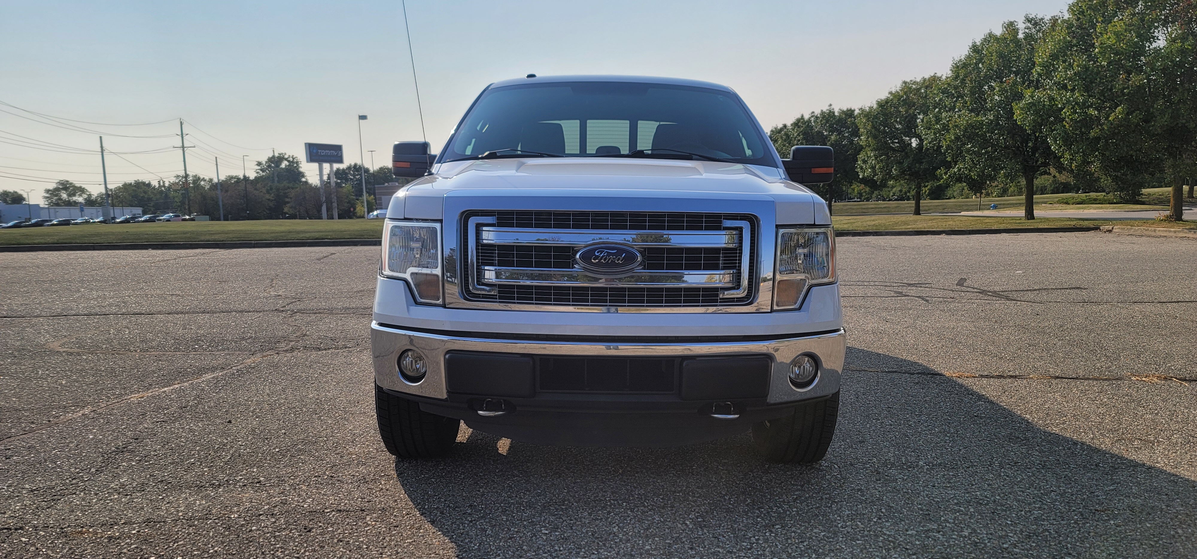 2014 Ford F-150 XLT 34