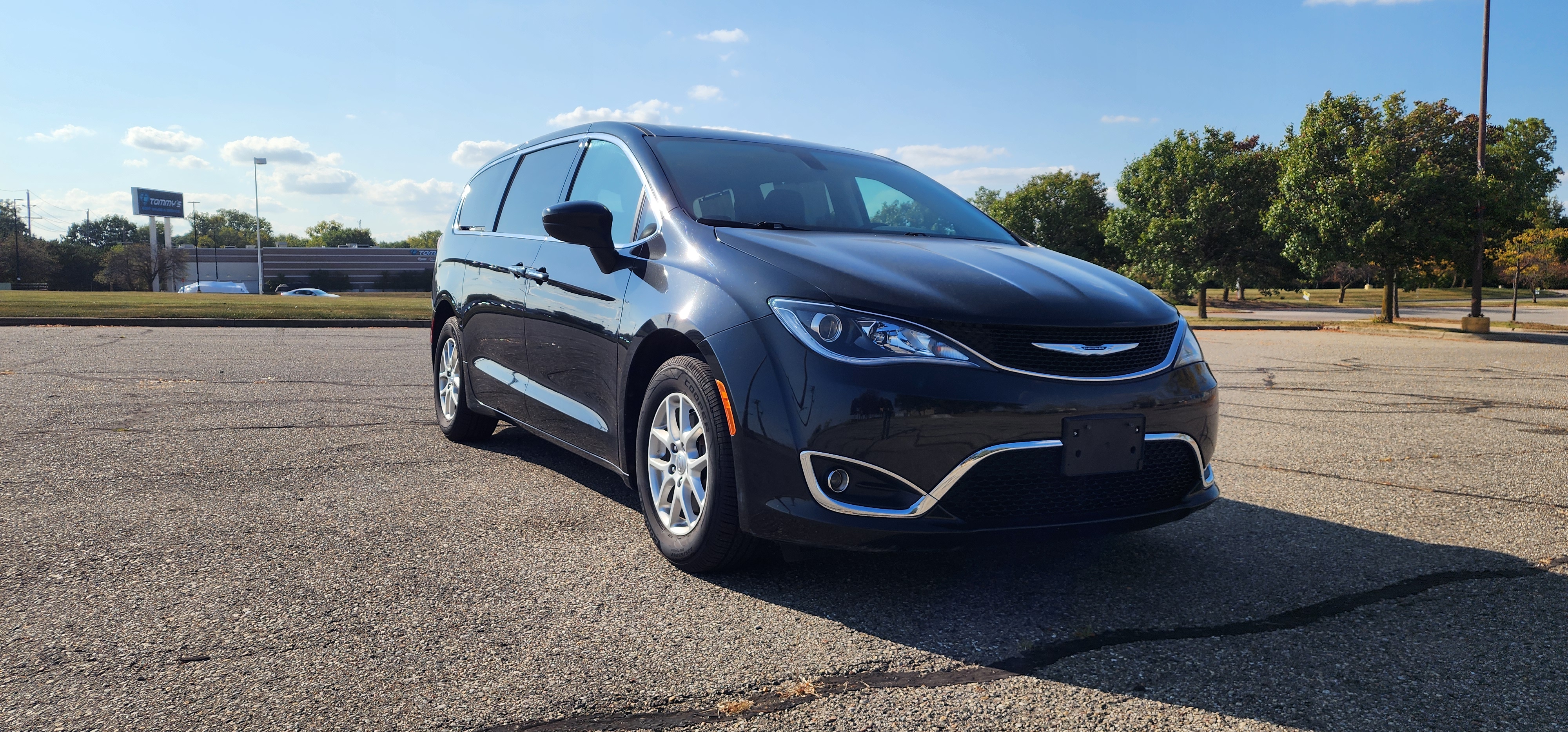 2017 Chrysler Pacifica Touring L 2