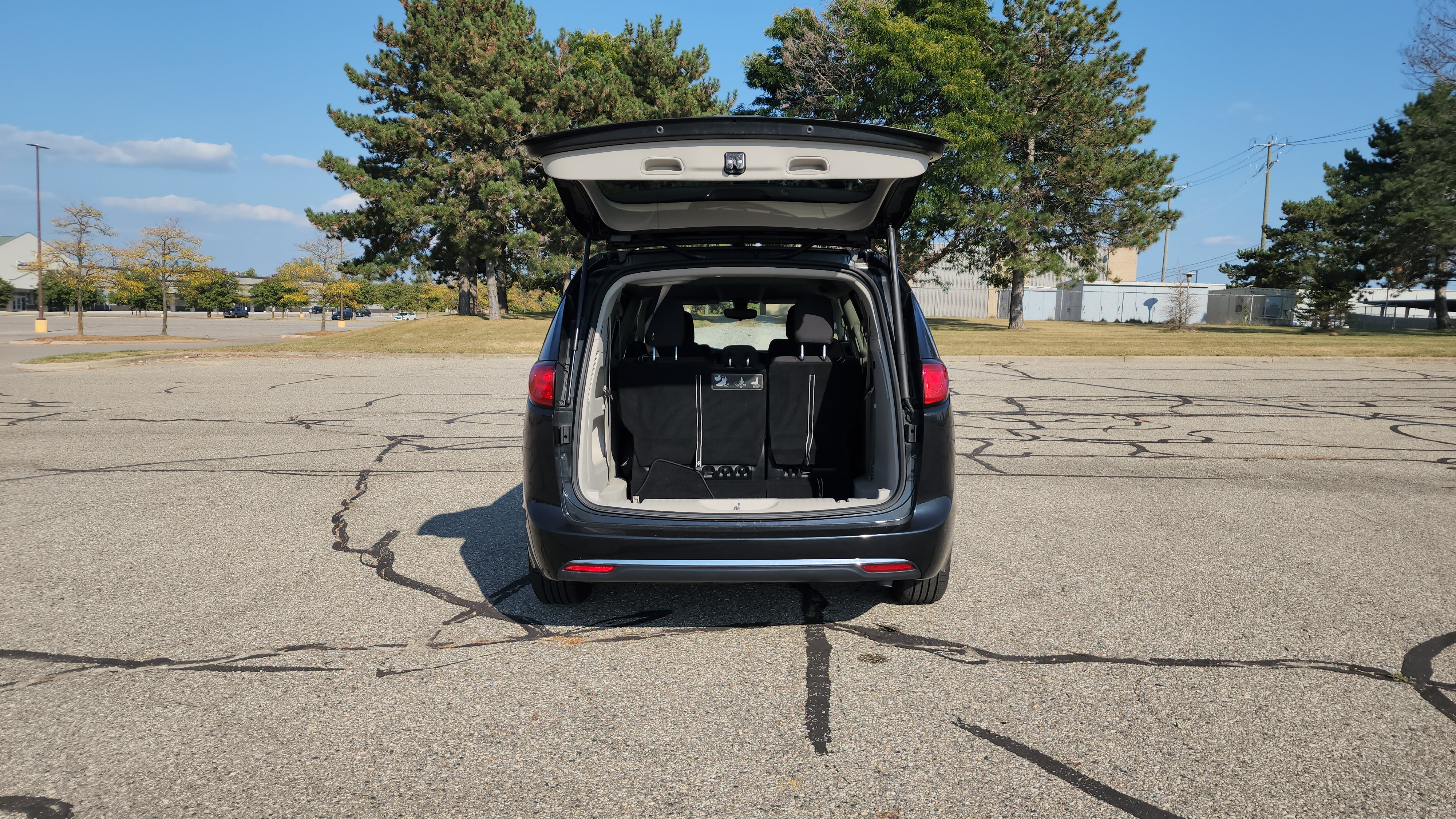 2017 Chrysler Pacifica Touring L 32