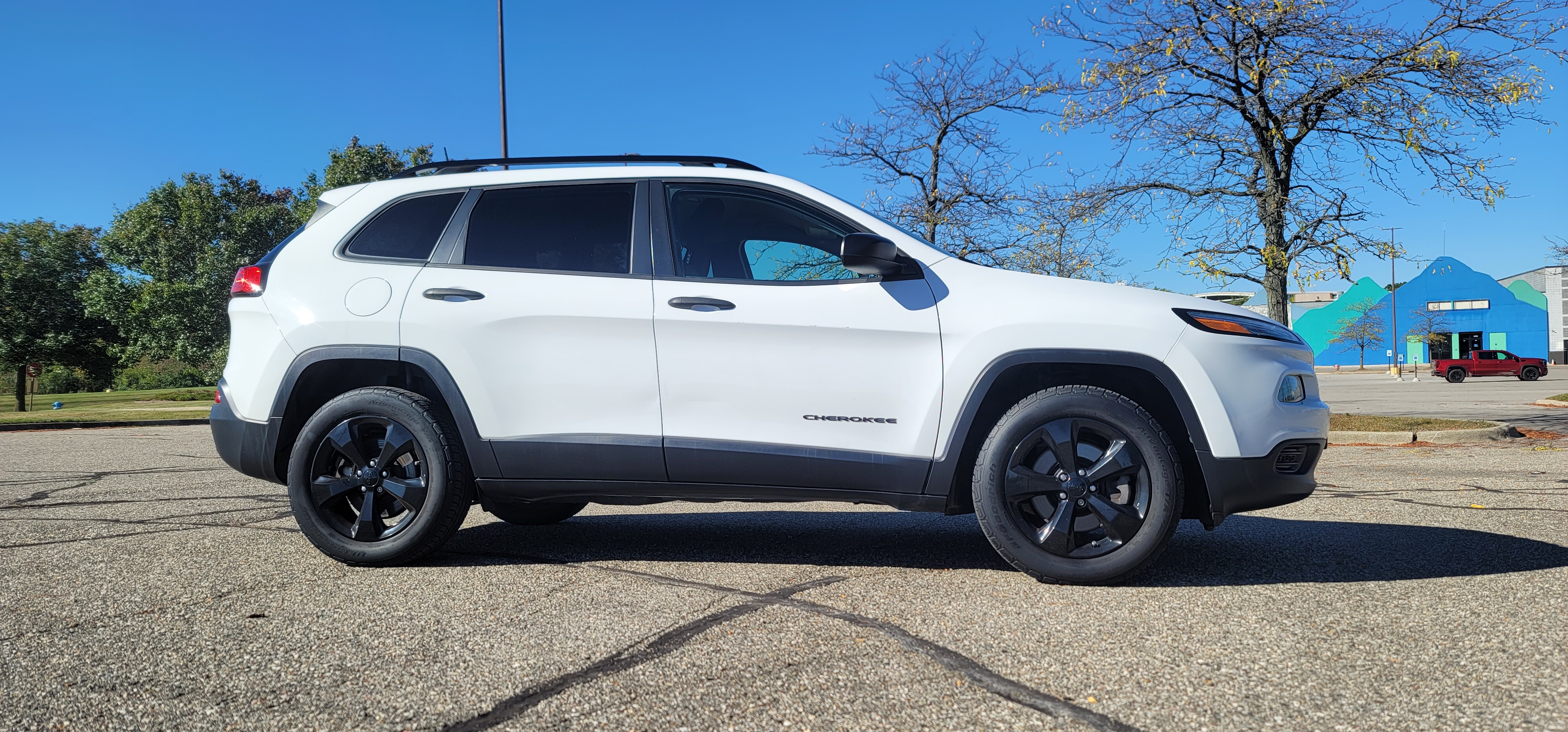 2017 Jeep Cherokee Sport 3