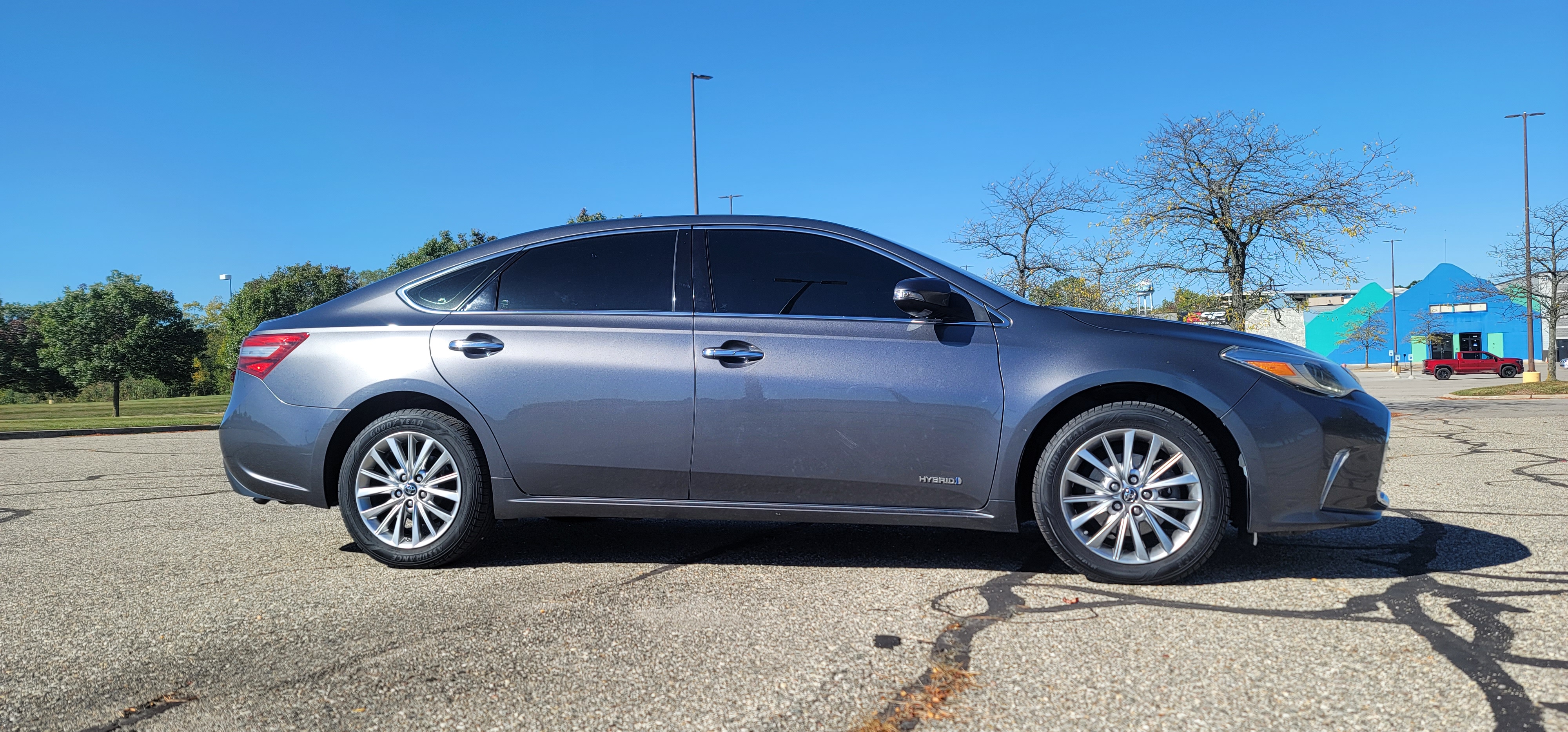 2018 Toyota Avalon Hybrid Limited 3