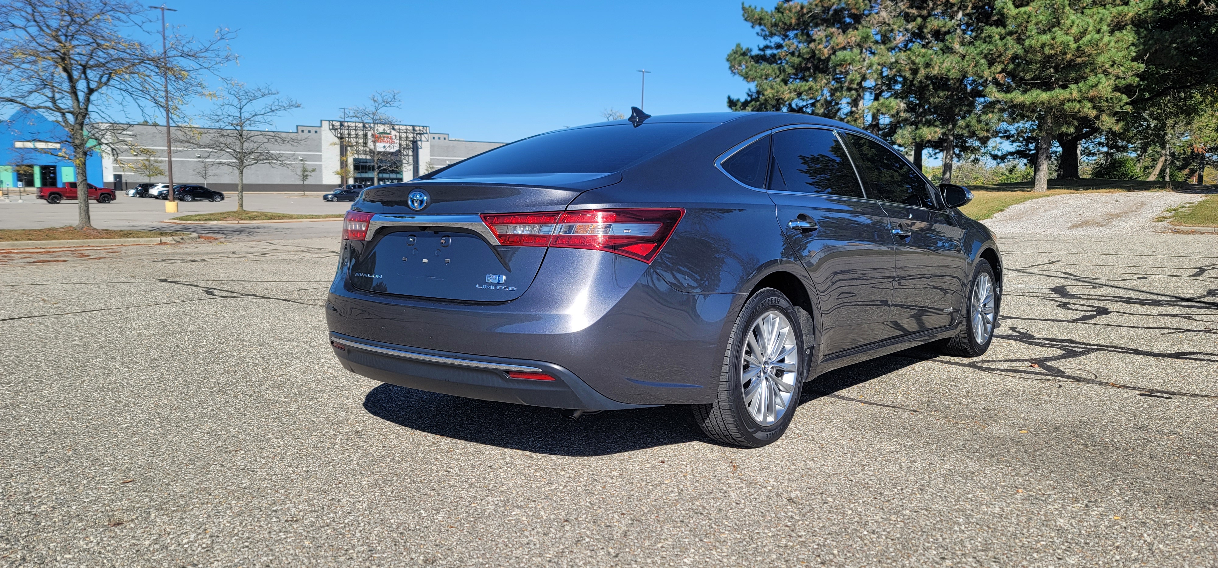 2018 Toyota Avalon Hybrid Limited 4