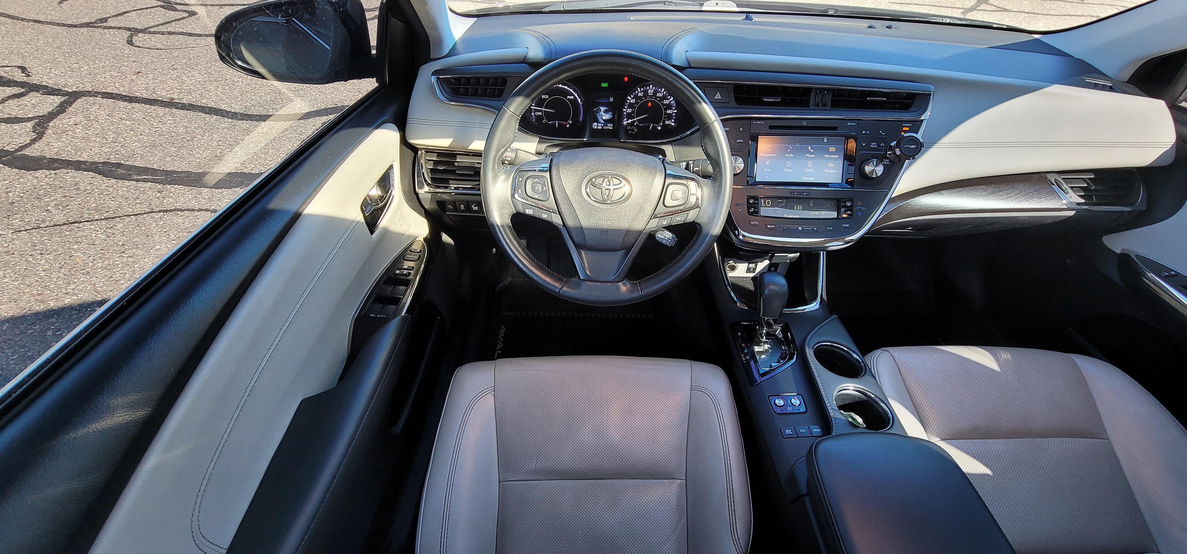 2018 Toyota Avalon Hybrid Limited 37