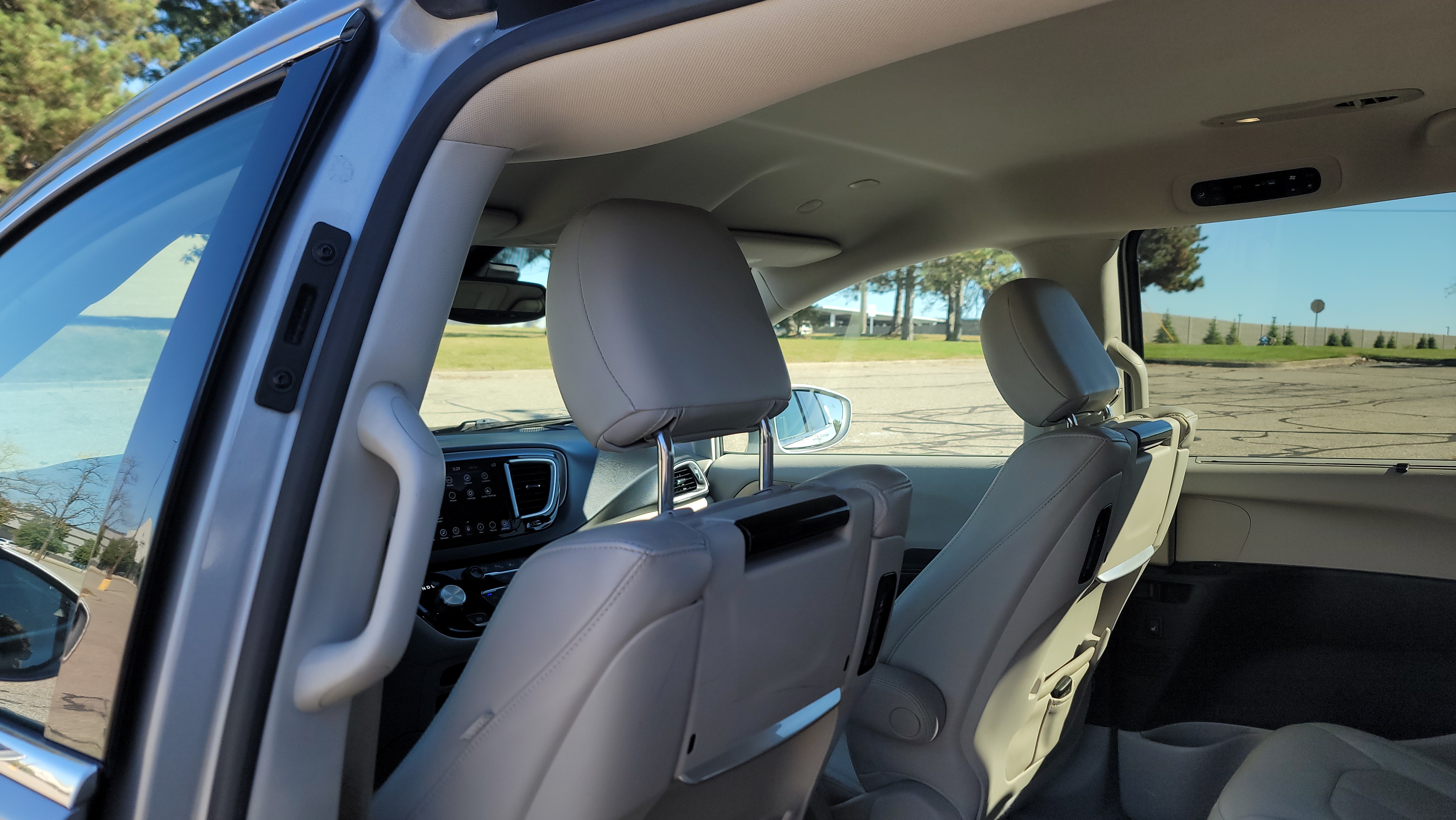 2020 Chrysler Pacifica Touring L Plus 31