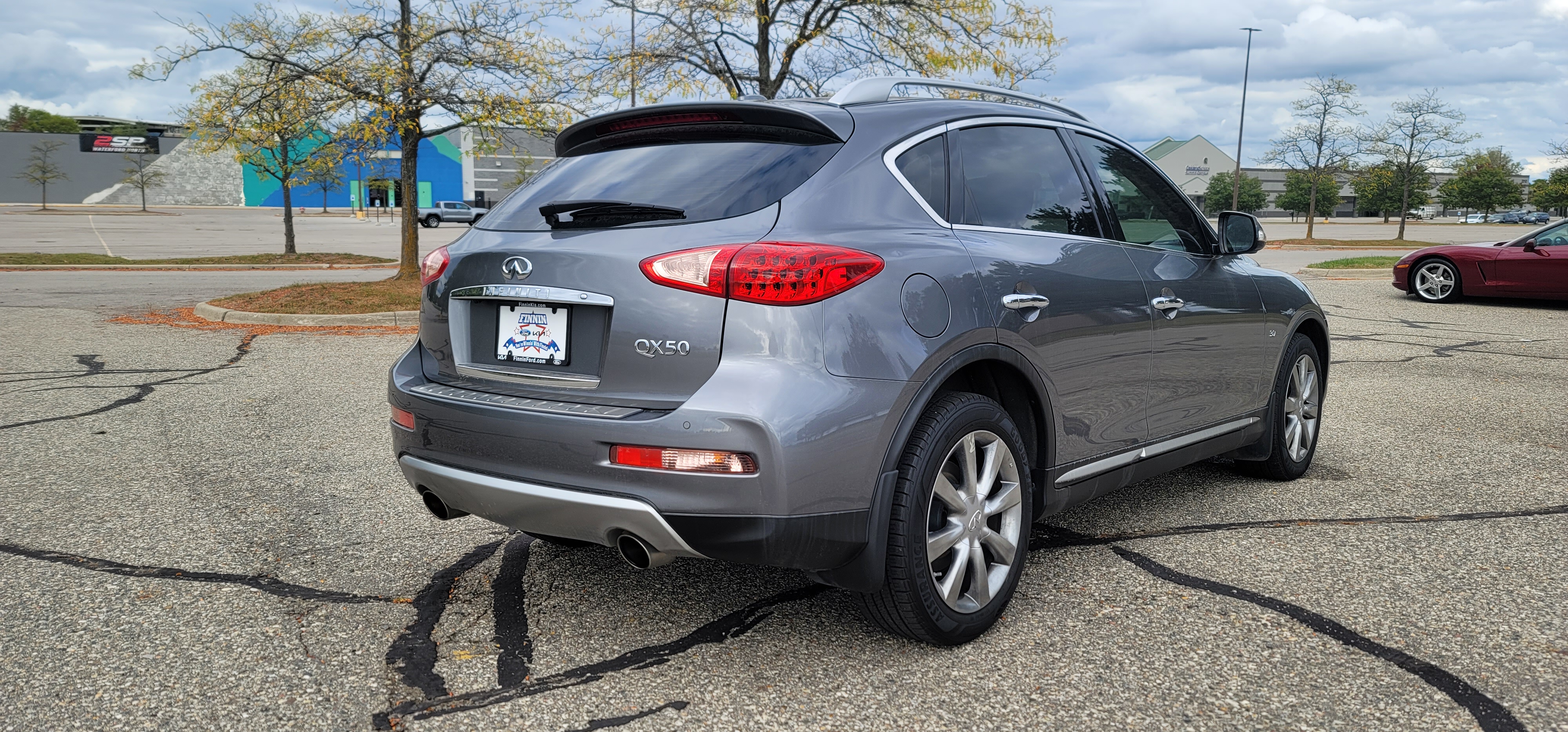 2017 INFINITI QX50 Base 4