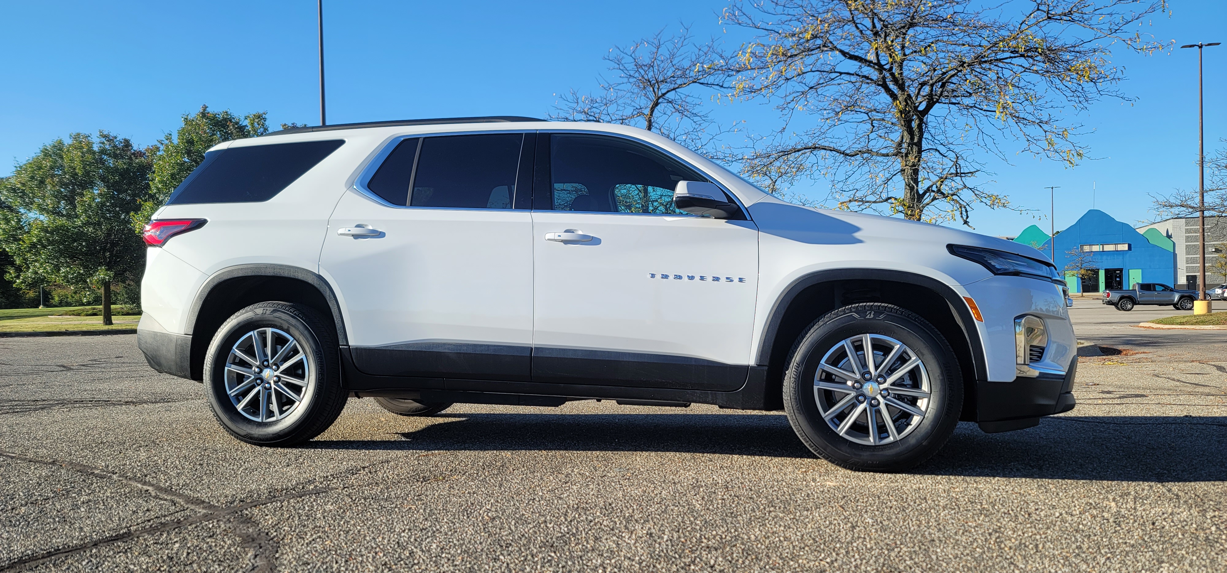 2022 Chevrolet Traverse LT 3