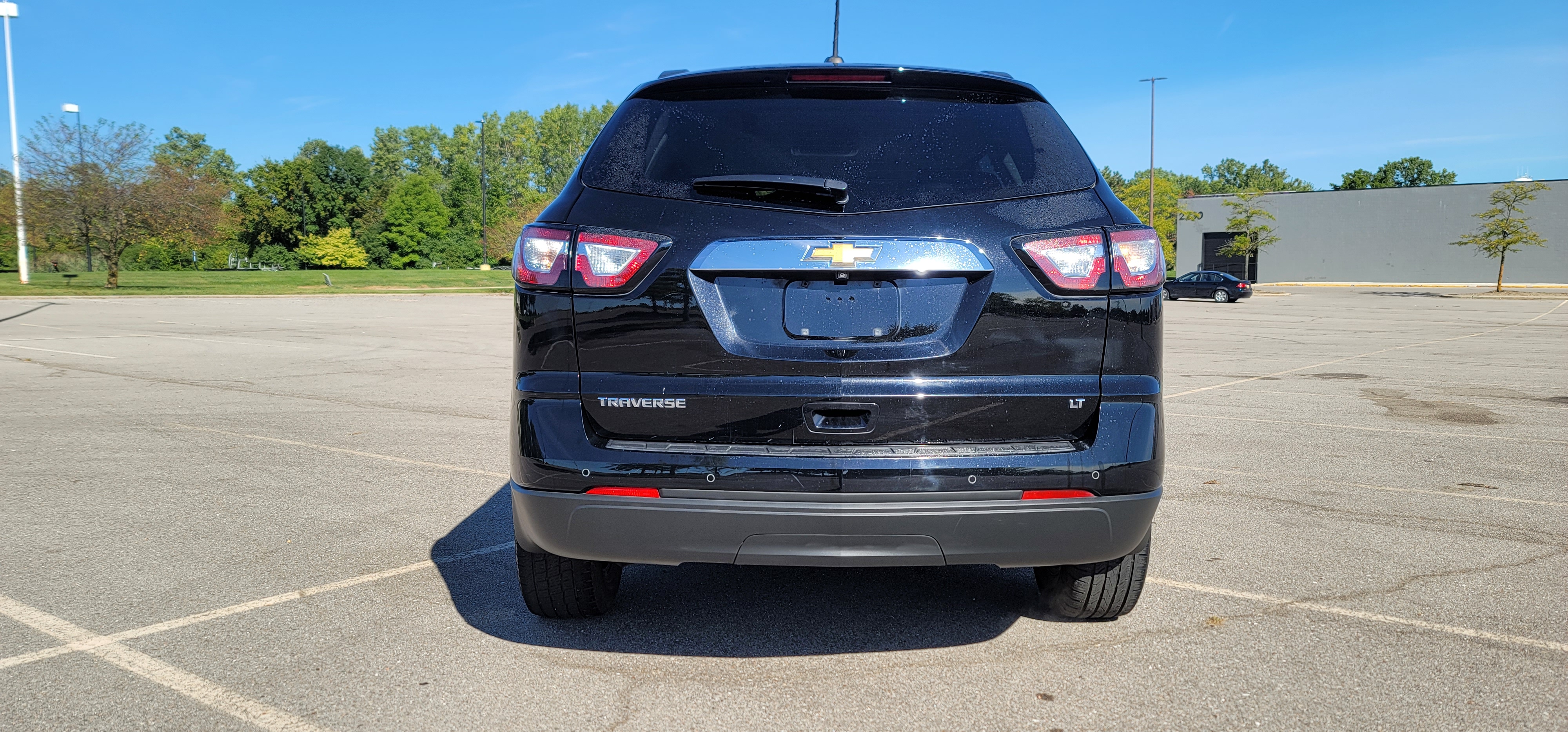 2017 Chevrolet Traverse LT 41