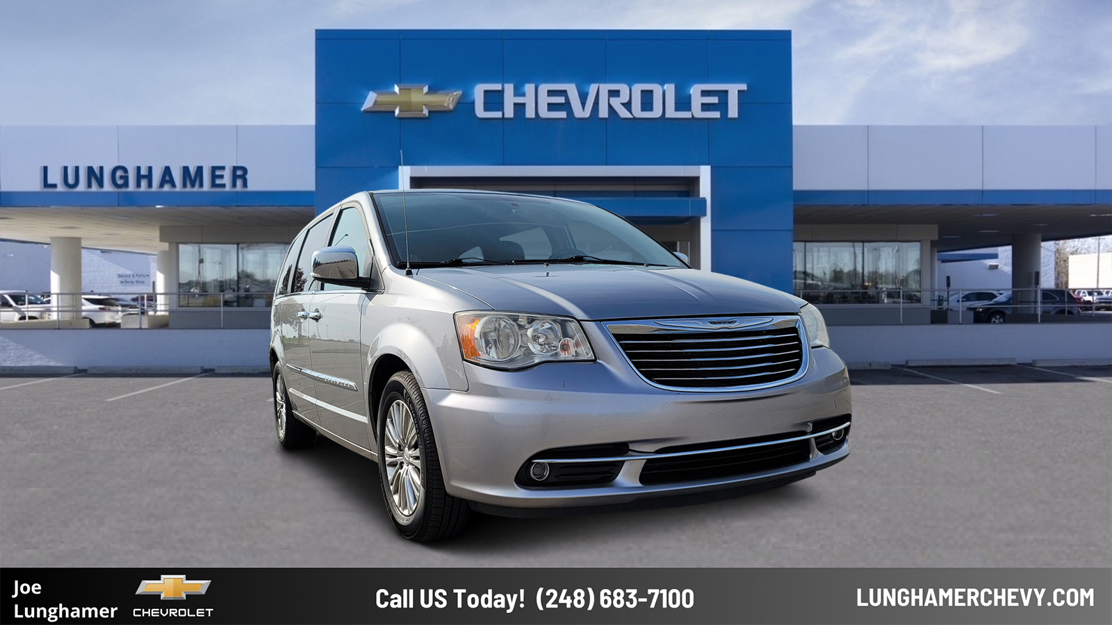 2013 Chrysler Town & Country Touring-L 1