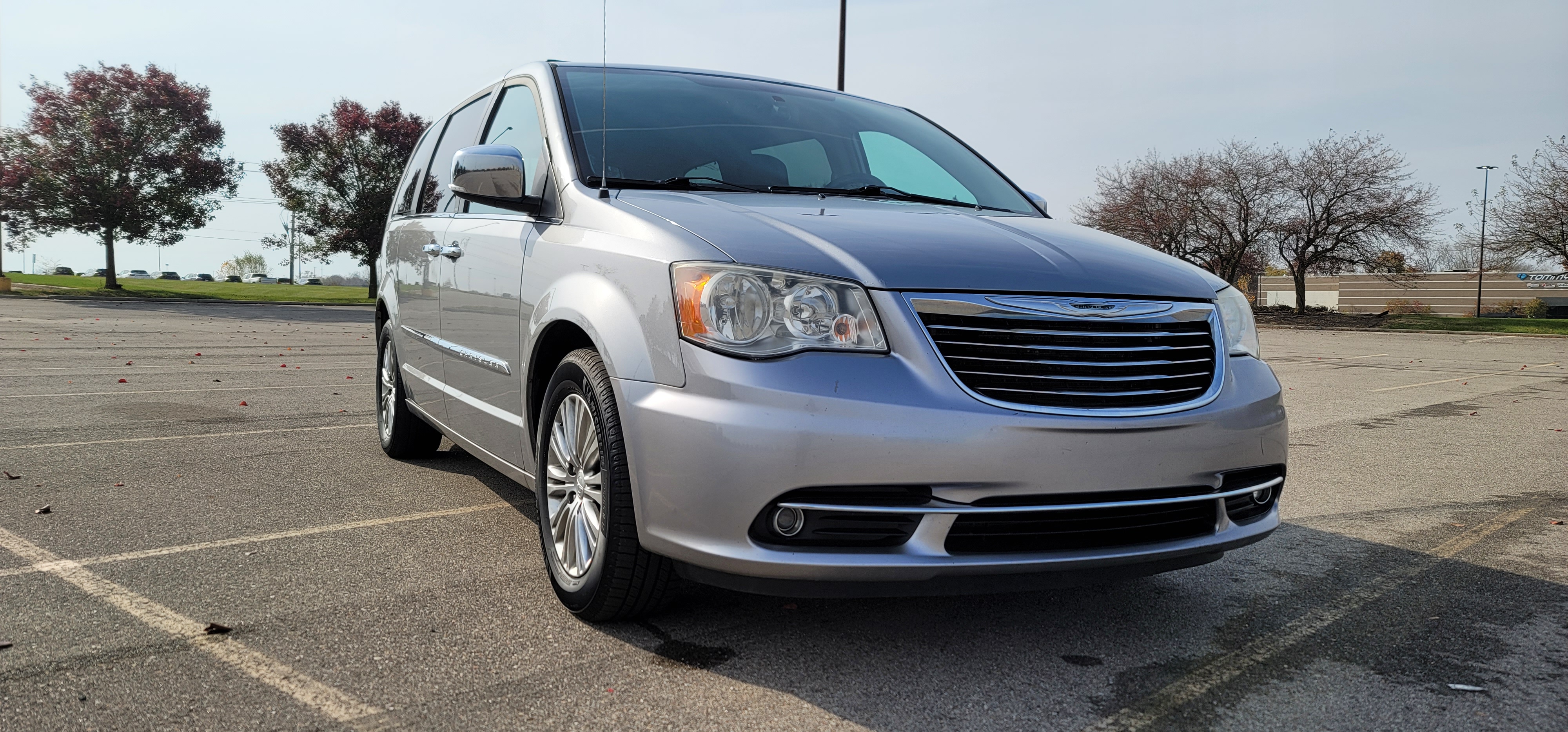 2013 Chrysler Town & Country Touring-L 2