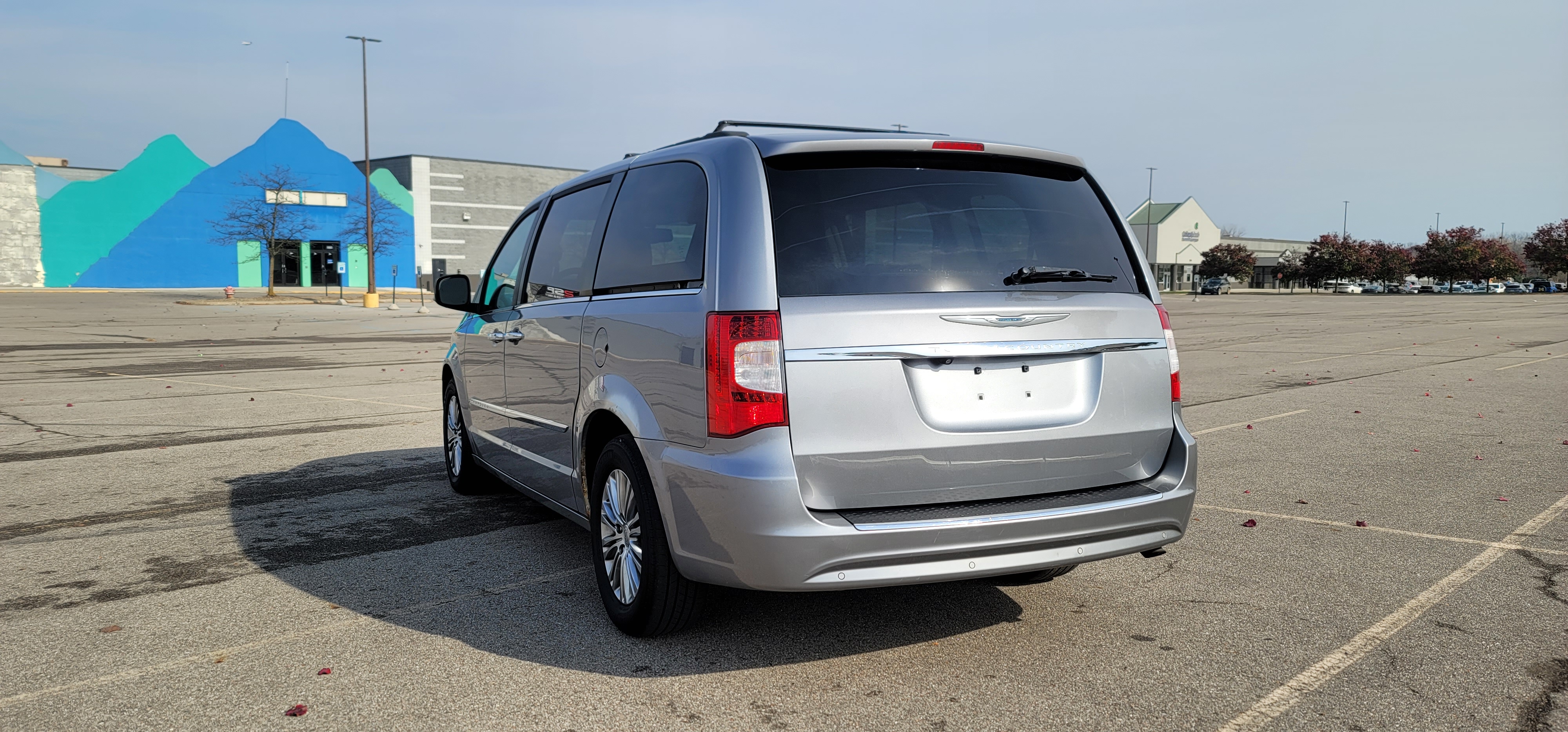 2013 Chrysler Town & Country Touring-L 5