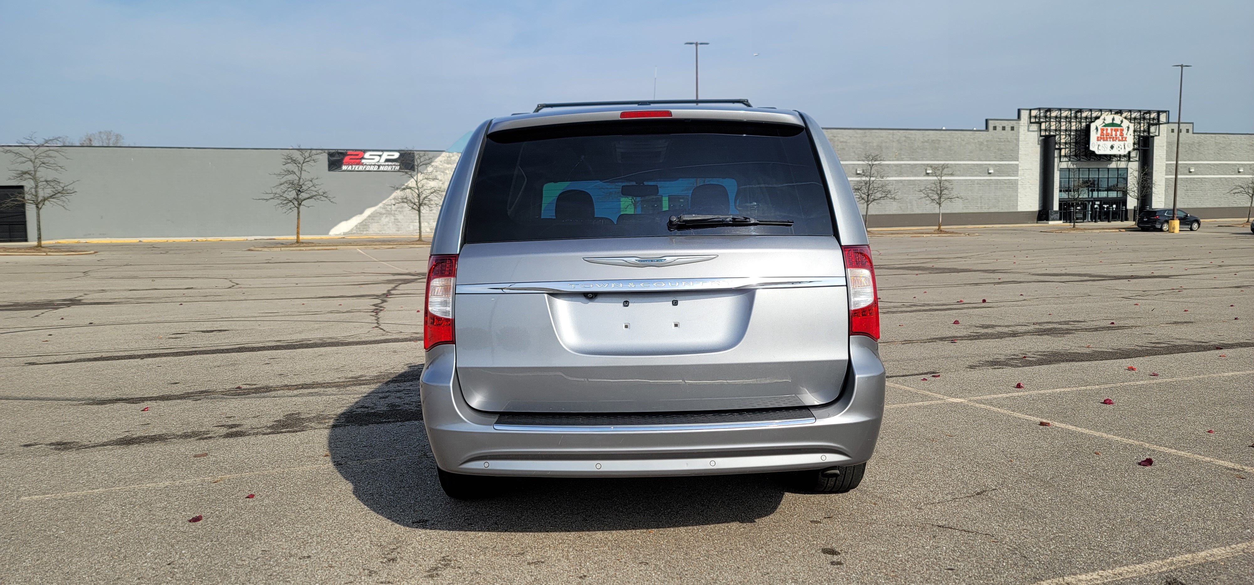 2013 Chrysler Town & Country Touring-L 38