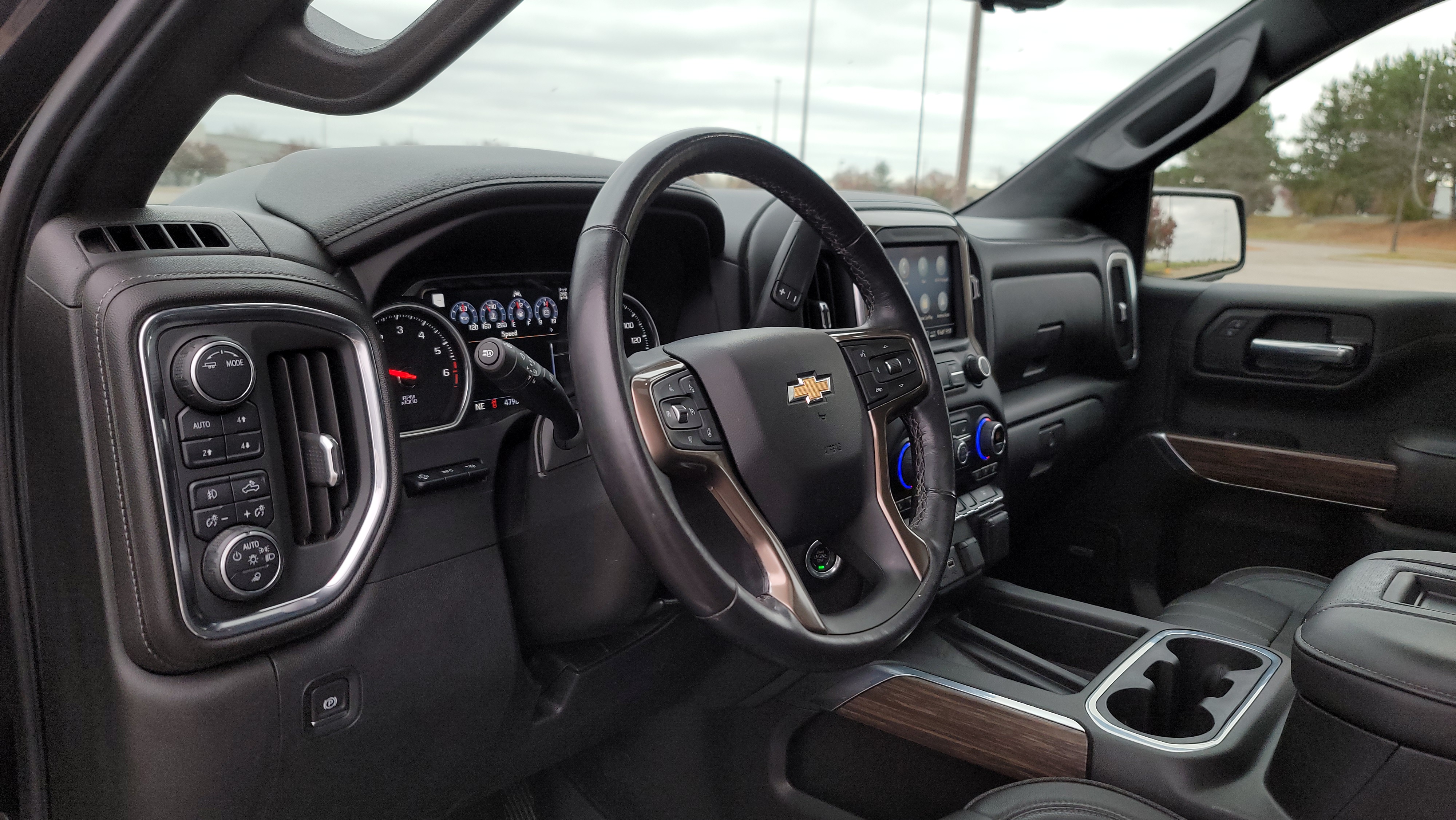 2020 Chevrolet Silverado 1500 High Country 32