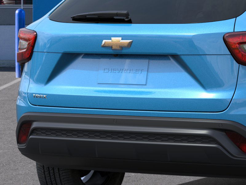 2025 Chevrolet Trax LS 14