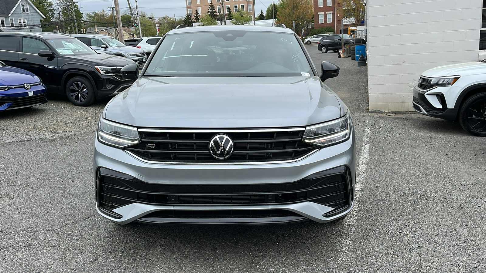 2024 Volkswagen Tiguan 2.0T SE R-Line Black 3