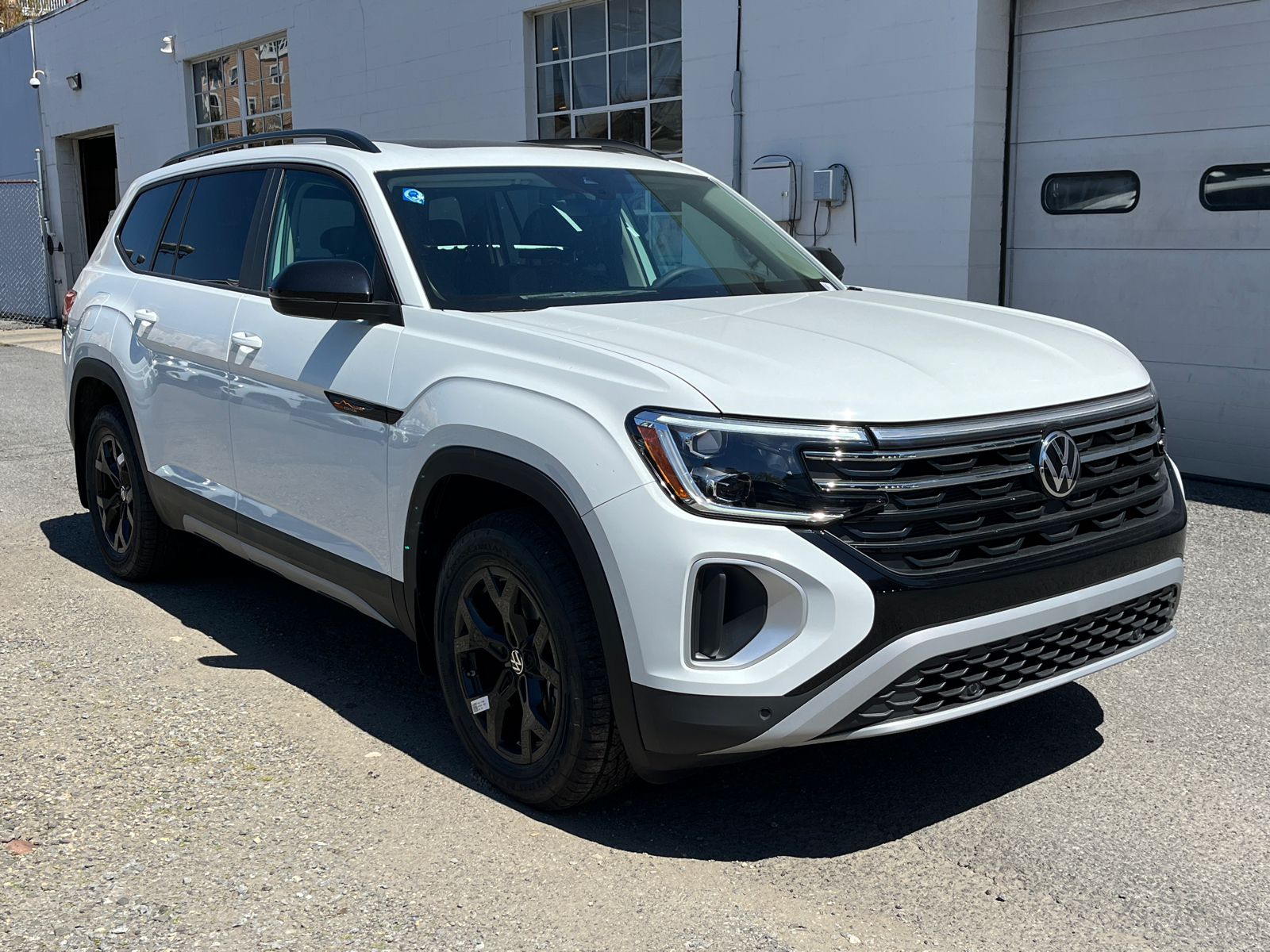 2024 Volkswagen Atlas 2.0T Peak Edition SE w/Technology 2