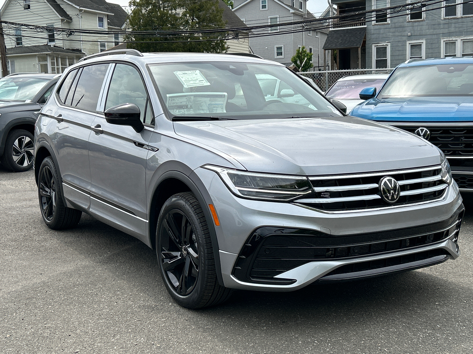 2024 Volkswagen Tiguan 2.0T SE R-Line Black 2