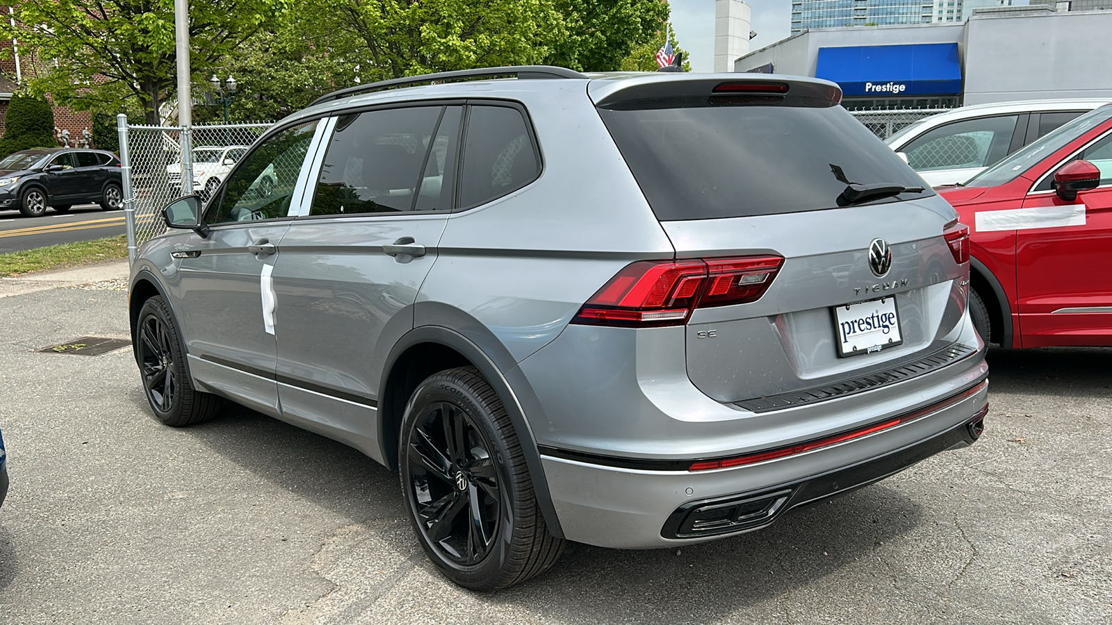 2024 Volkswagen Tiguan 2.0T SE R-Line Black 7