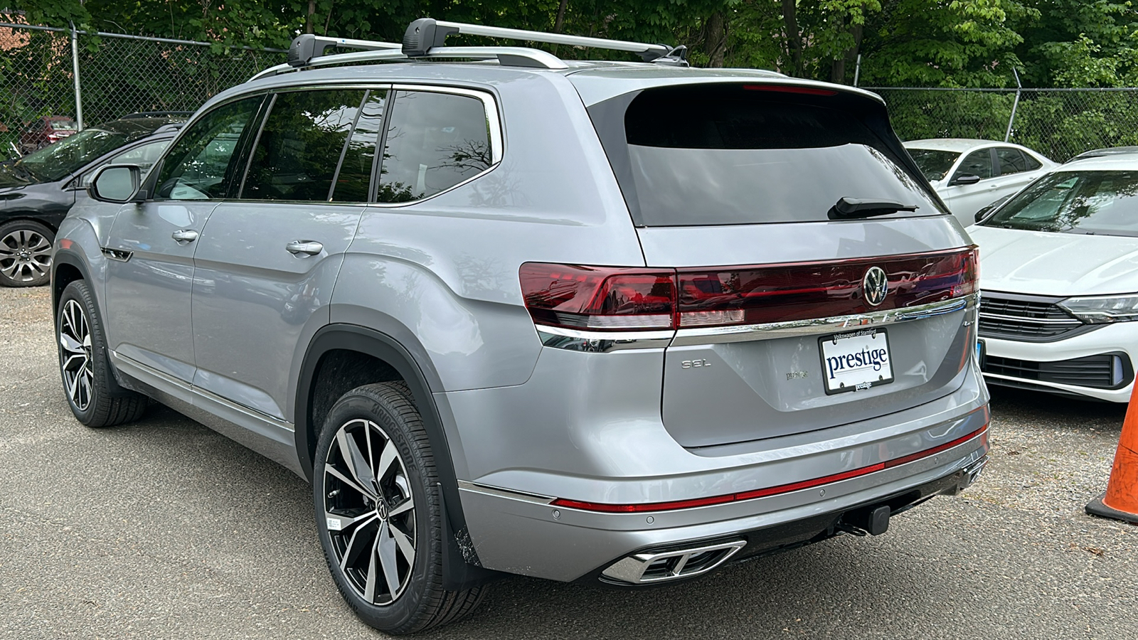 2024 Volkswagen Atlas 2.0T SEL Premium R-Line 7