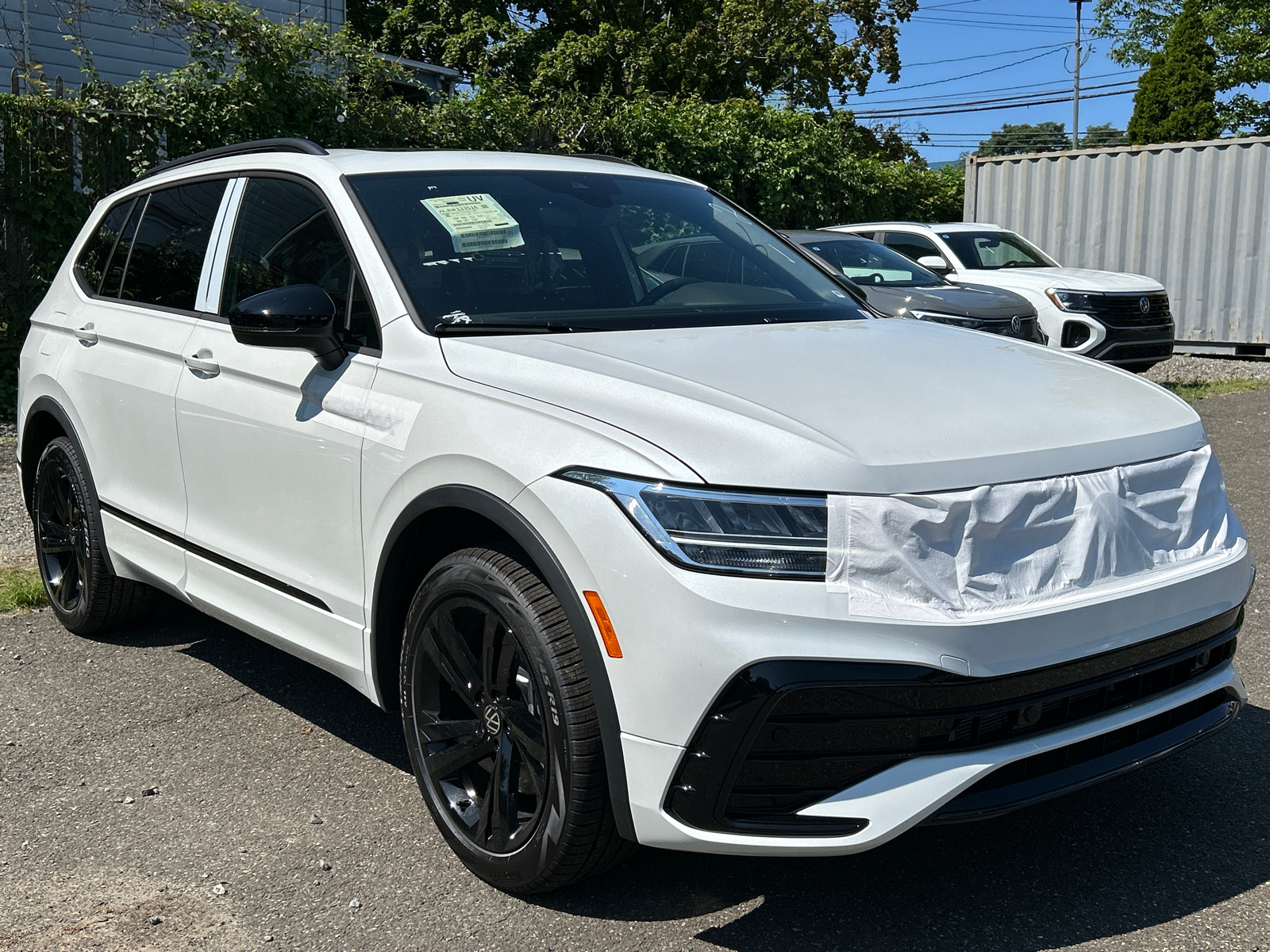 2024 Volkswagen Tiguan 2.0T SE R-Line Black 2