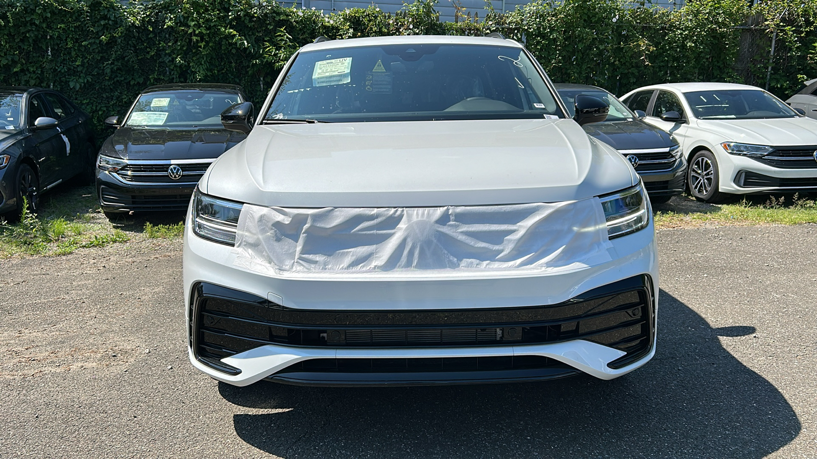 2024 Volkswagen Tiguan 2.0T SE R-Line Black 3