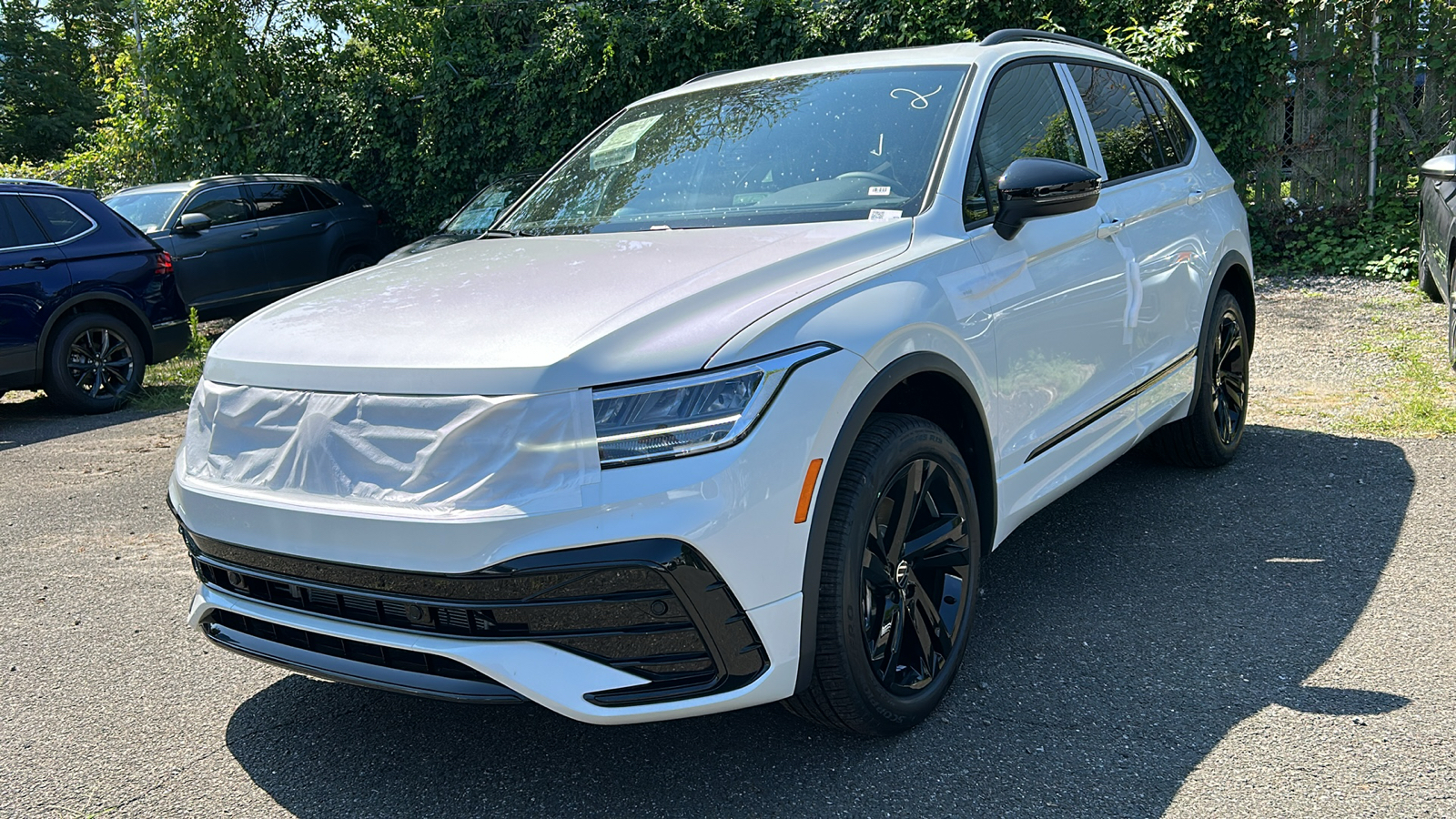 2024 Volkswagen Tiguan 2.0T SE R-Line Black 4