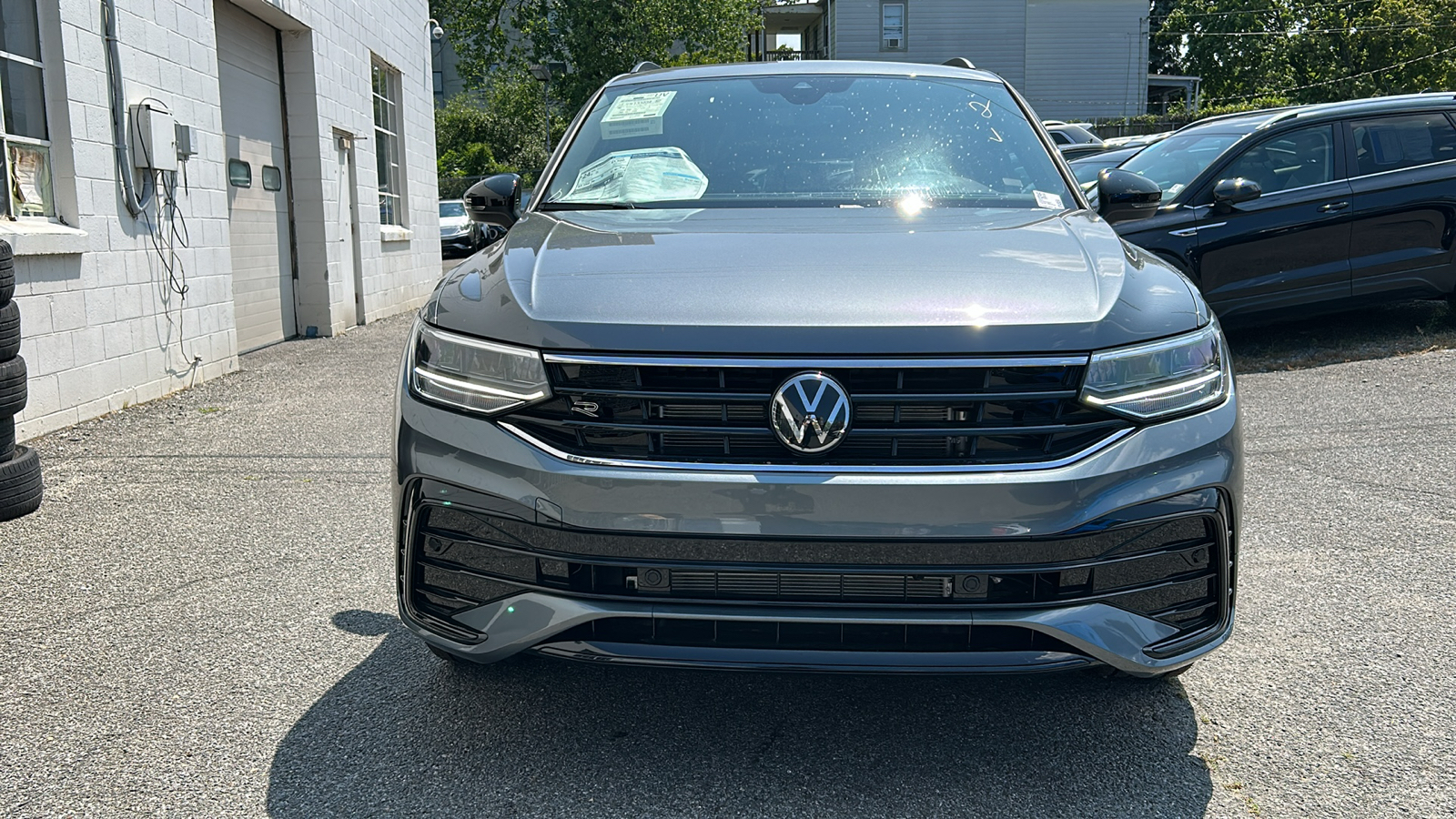 2024 Volkswagen Tiguan 2.0T SE R-Line Black 3