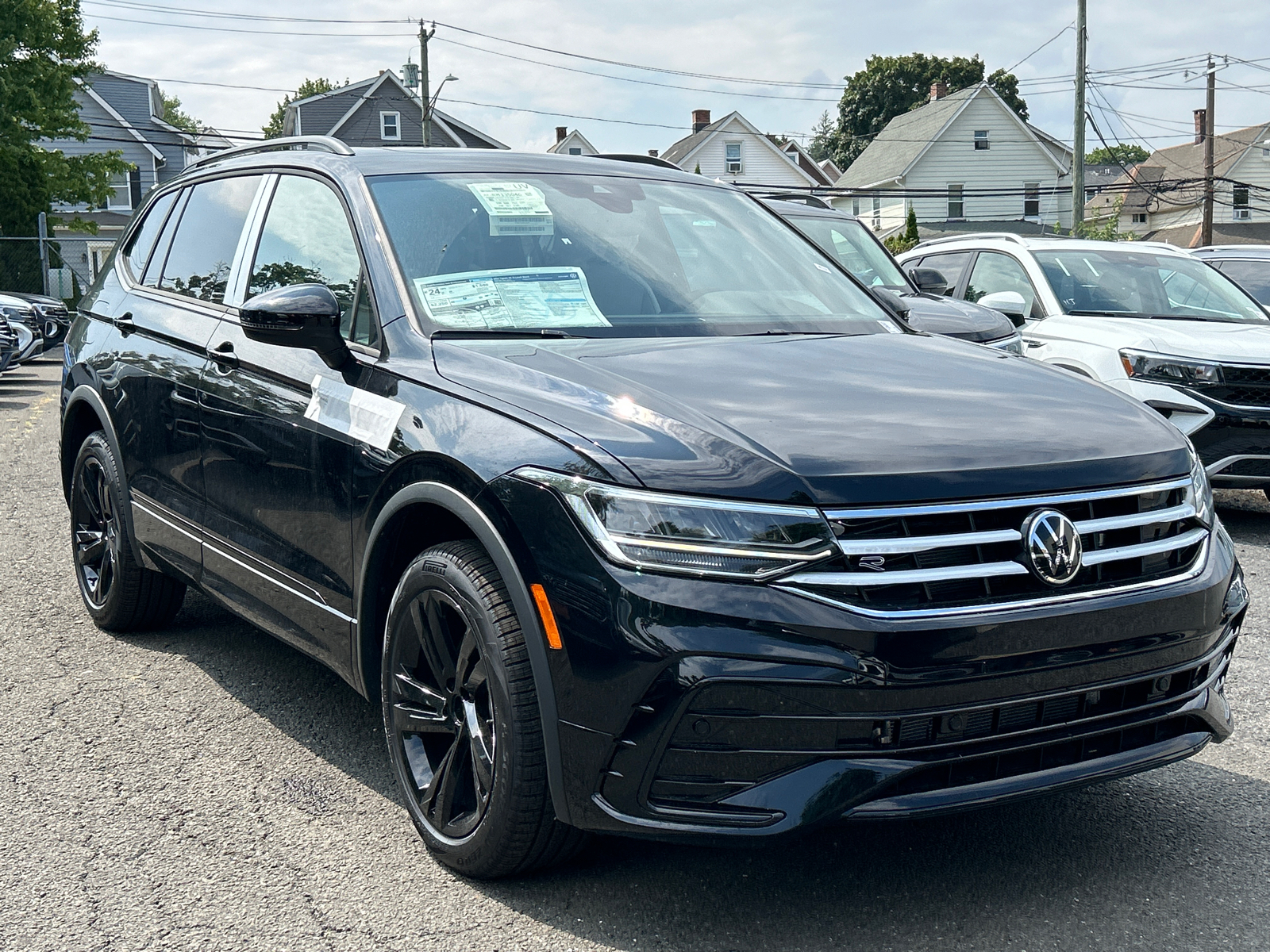 2024 Volkswagen Tiguan 2.0T SE R-Line Black 2