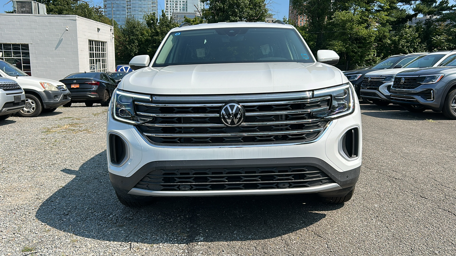 2024 Volkswagen Atlas 2.0T SE w/Technology 2