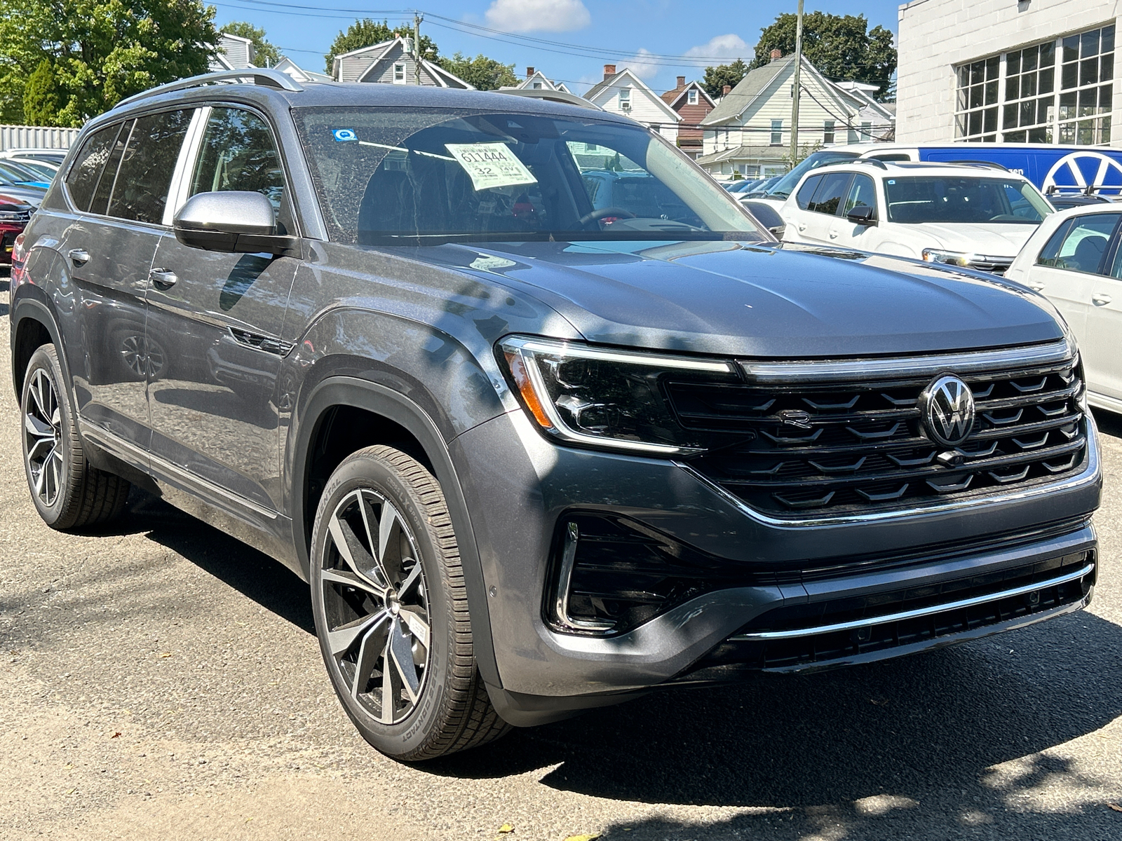 2024 Volkswagen Atlas 2.0T SEL Premium R-Line 2