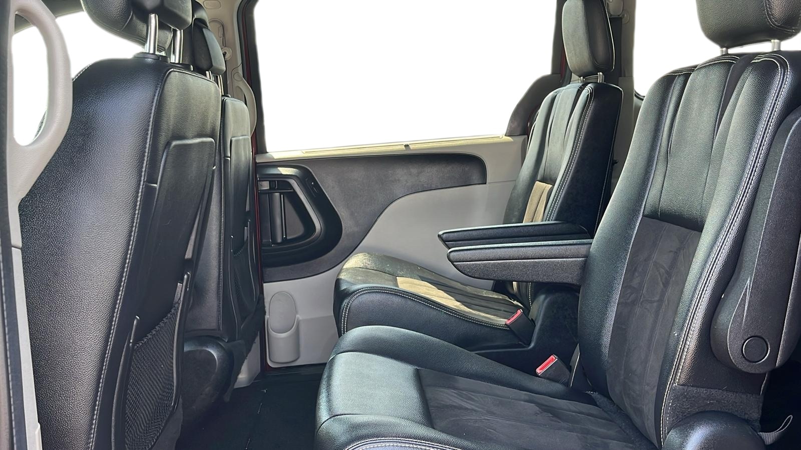 2019 Dodge Grand Caravan SXT 17